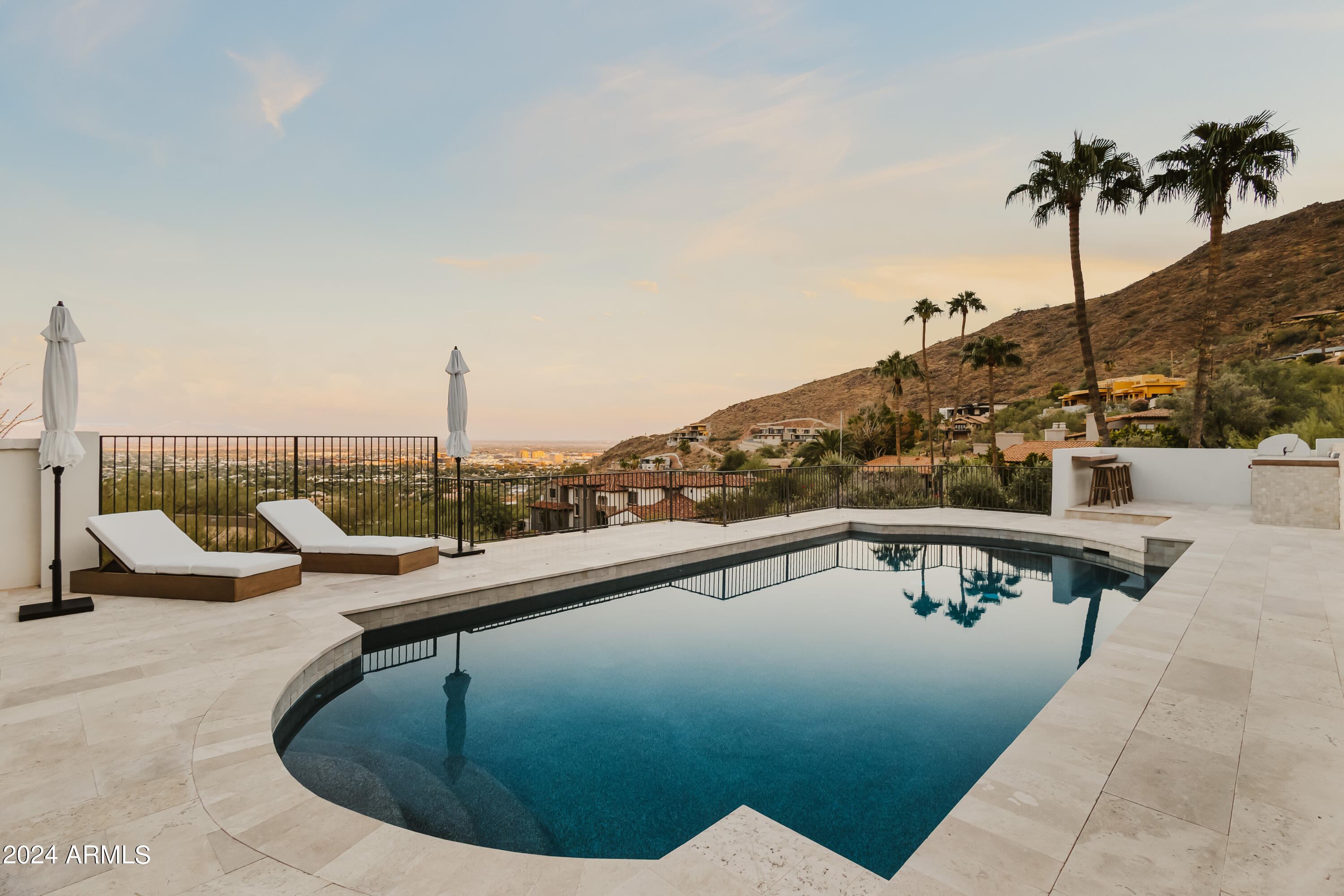 ROLLING HILLS HEIGHTS - Residential