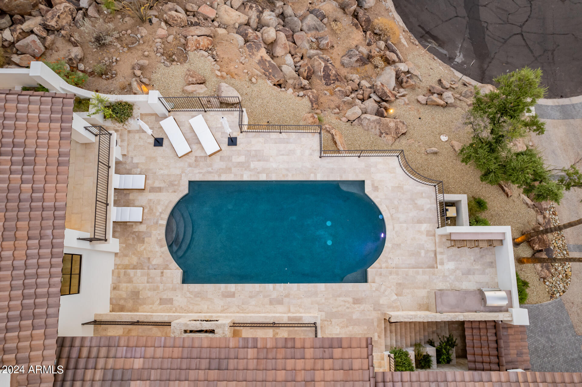 ROLLING HILLS HEIGHTS - Residential
