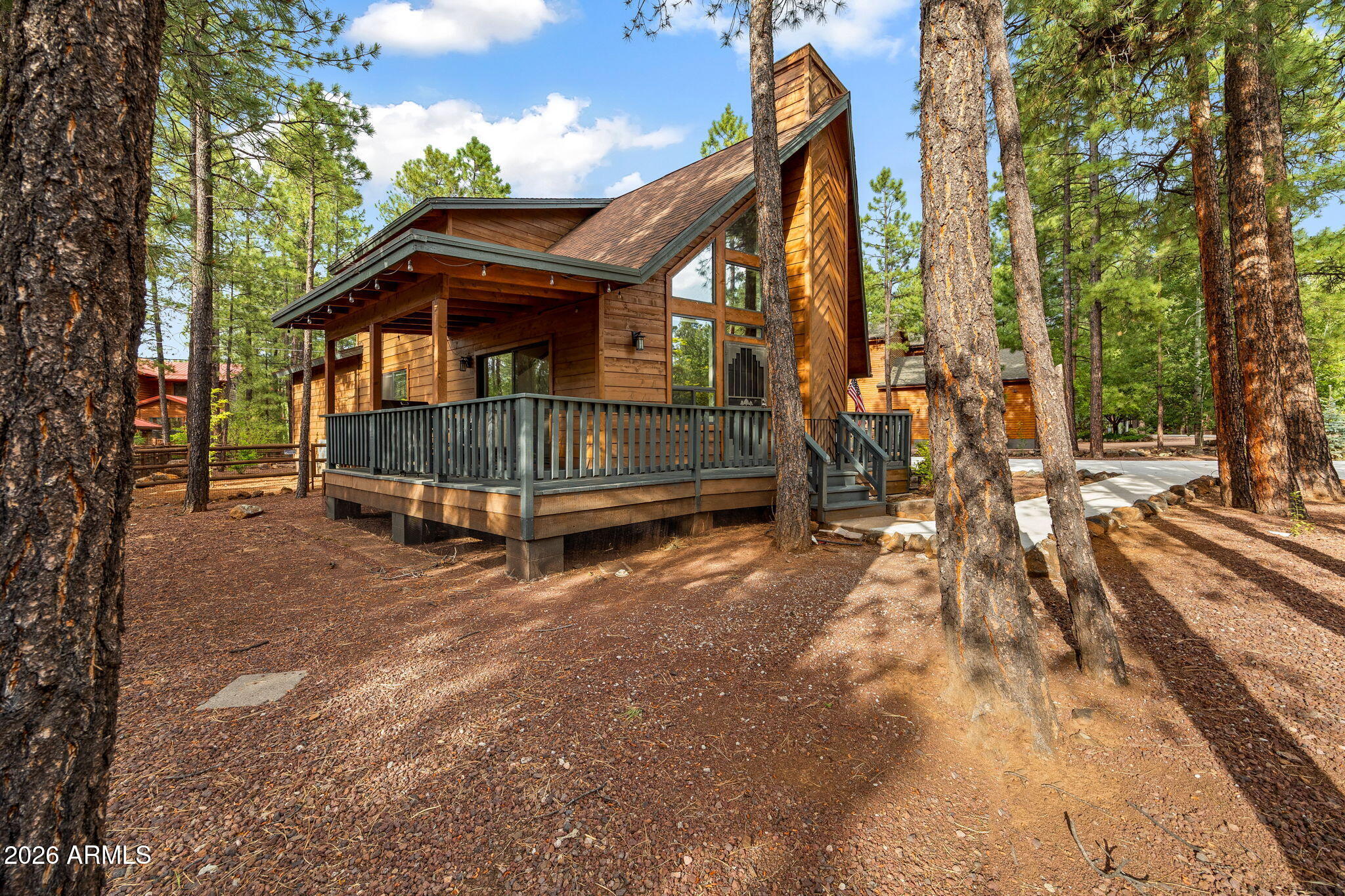 PINETOP LAKES PLAZA UNIT 1 - Residential