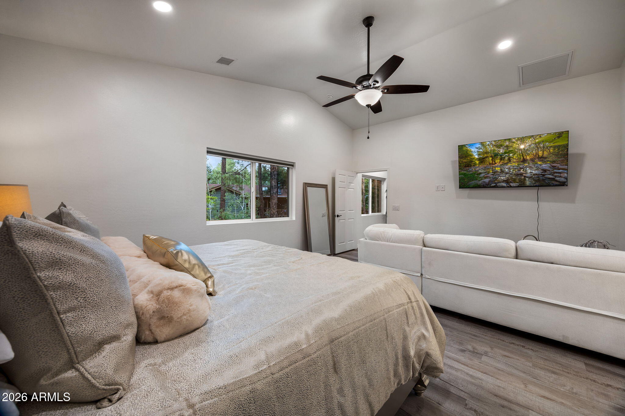 PINETOP LAKES PLAZA UNIT 1 - Residential