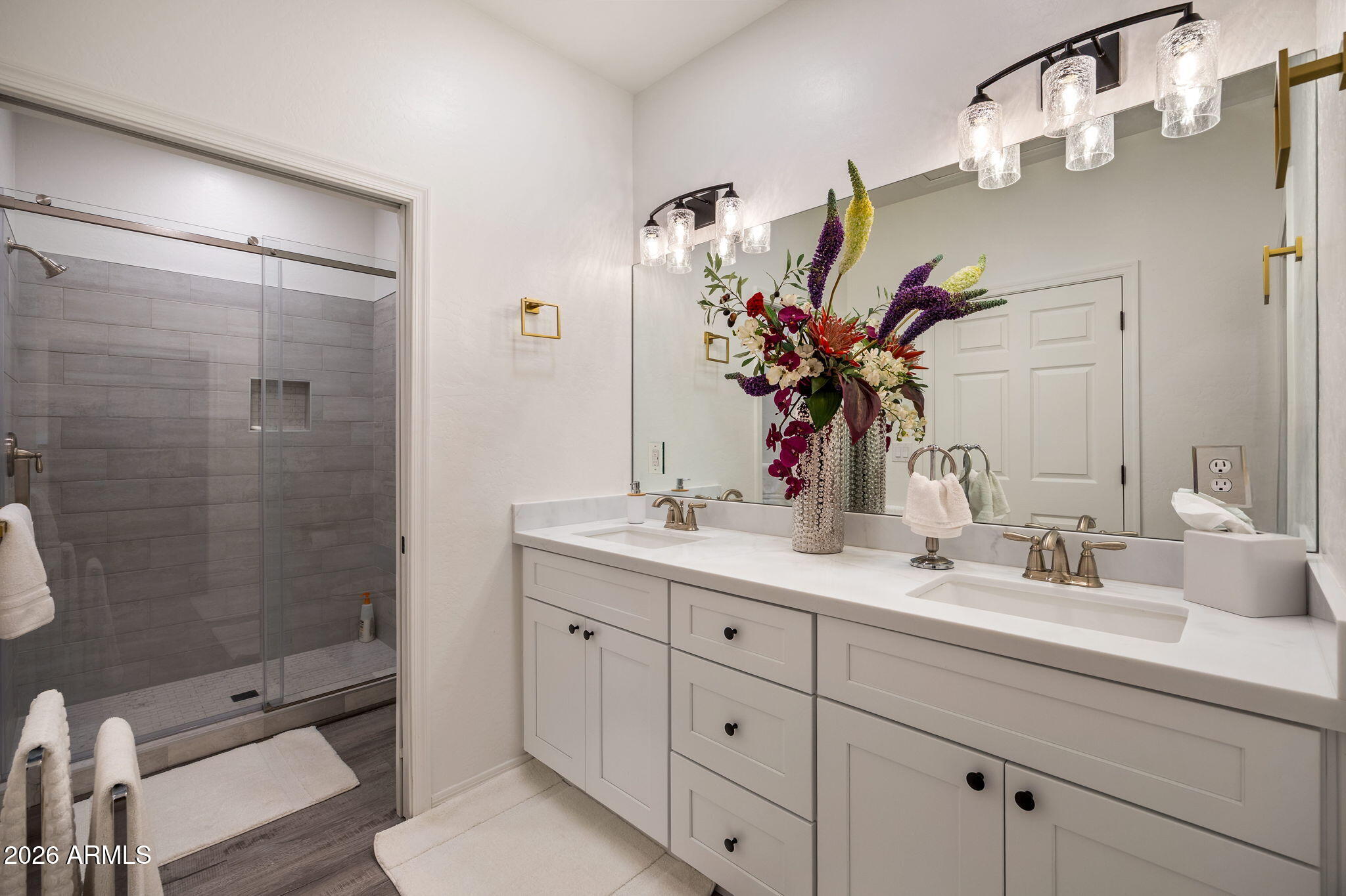 PINETOP LAKES PLAZA UNIT 1 - Residential