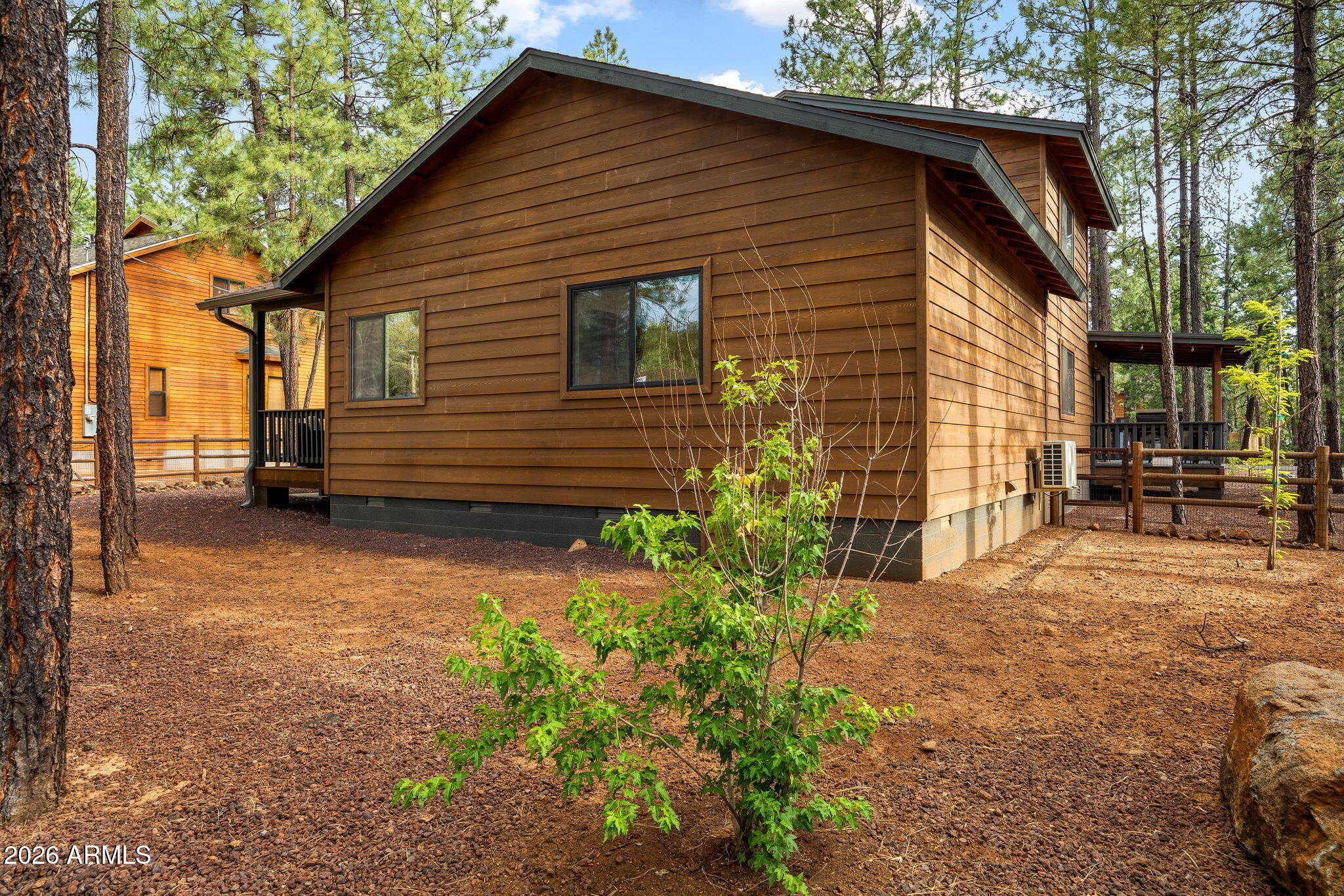 PINETOP LAKES PLAZA UNIT 1 - Residential