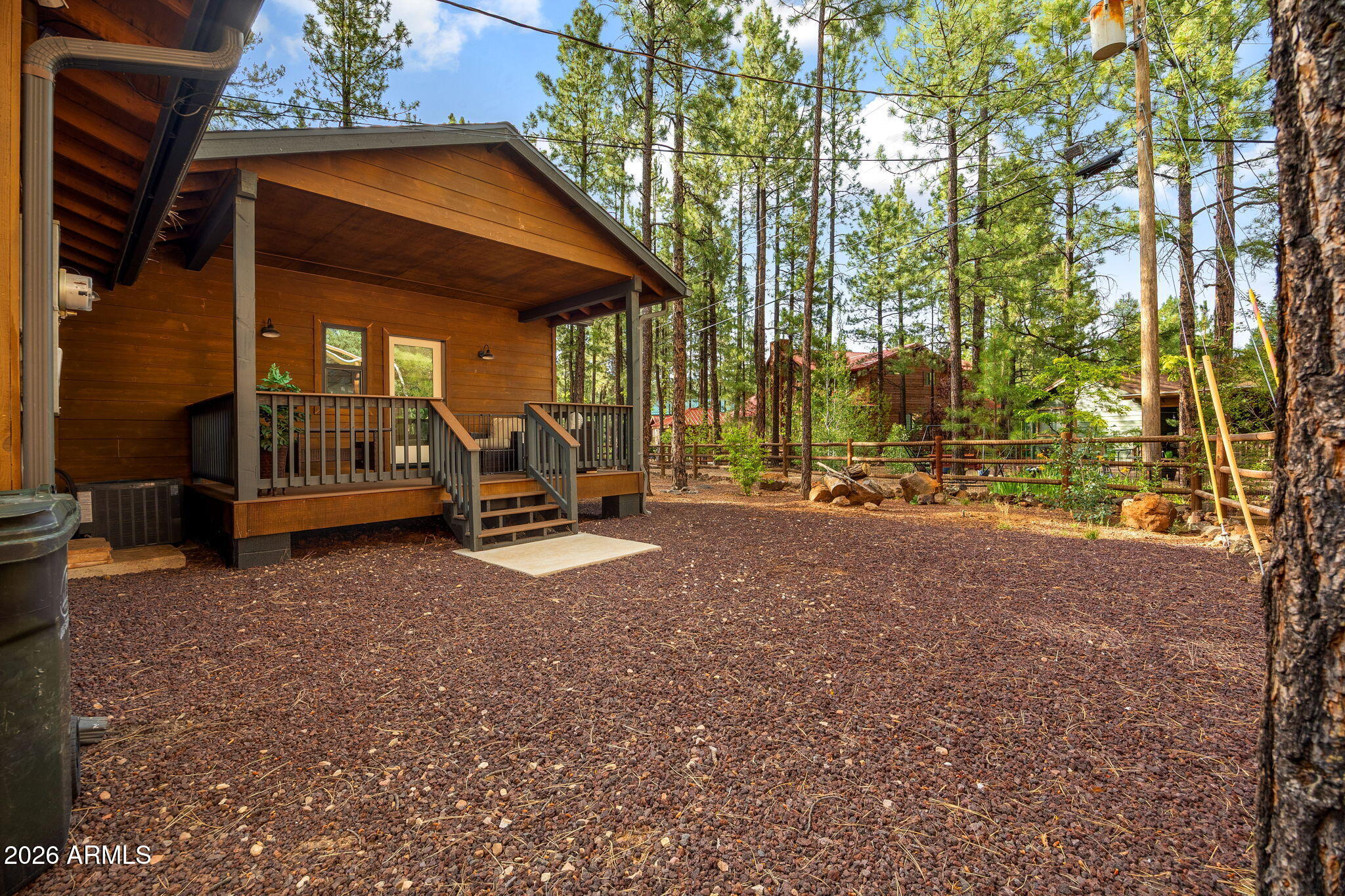 PINETOP LAKES PLAZA UNIT 1 - Residential