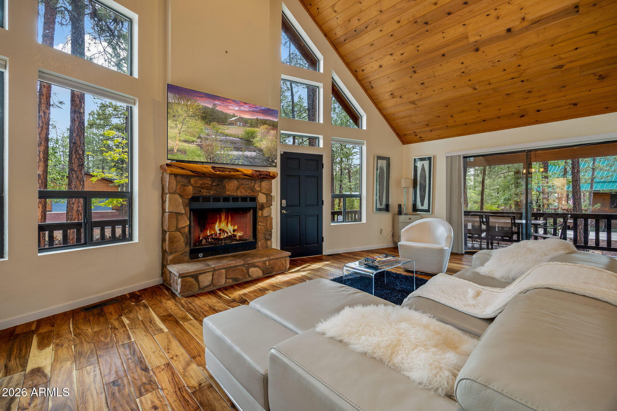 PINETOP LAKES PLAZA UNIT 1 - Residential