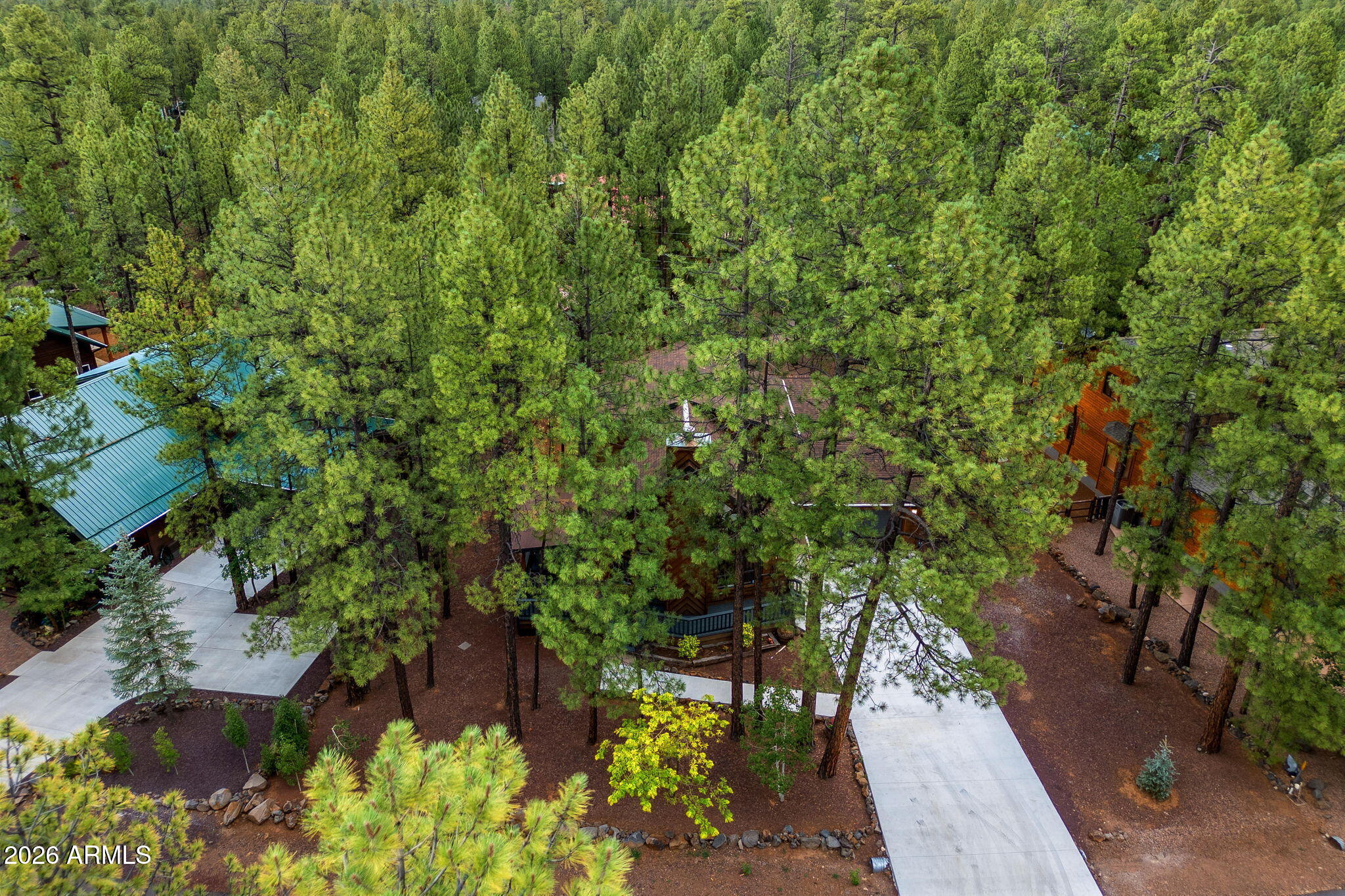 PINETOP LAKES PLAZA UNIT 1 - Residential