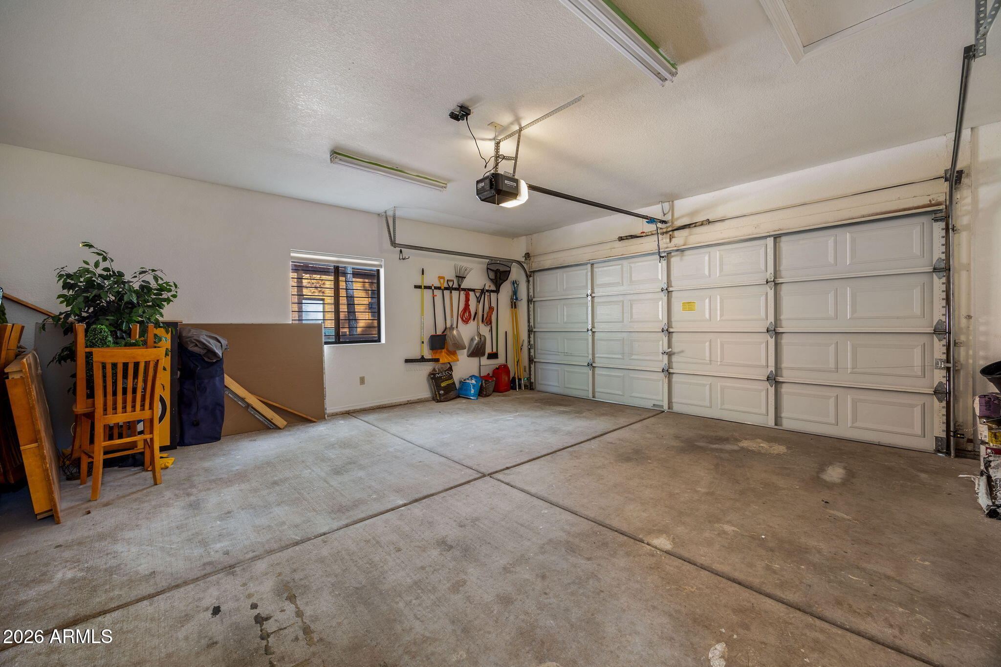 PINETOP LAKES PLAZA UNIT 1 - Residential