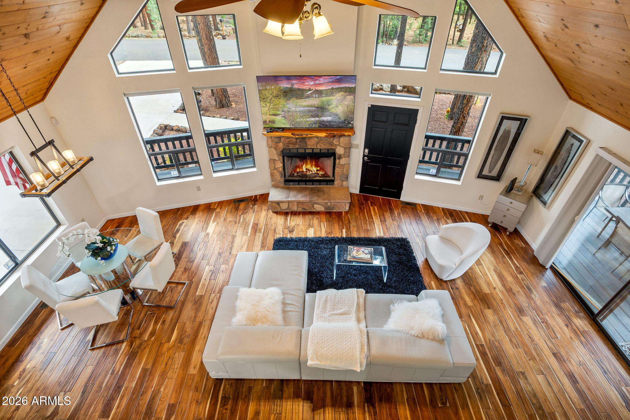 PINETOP LAKES PLAZA UNIT 1 - Residential