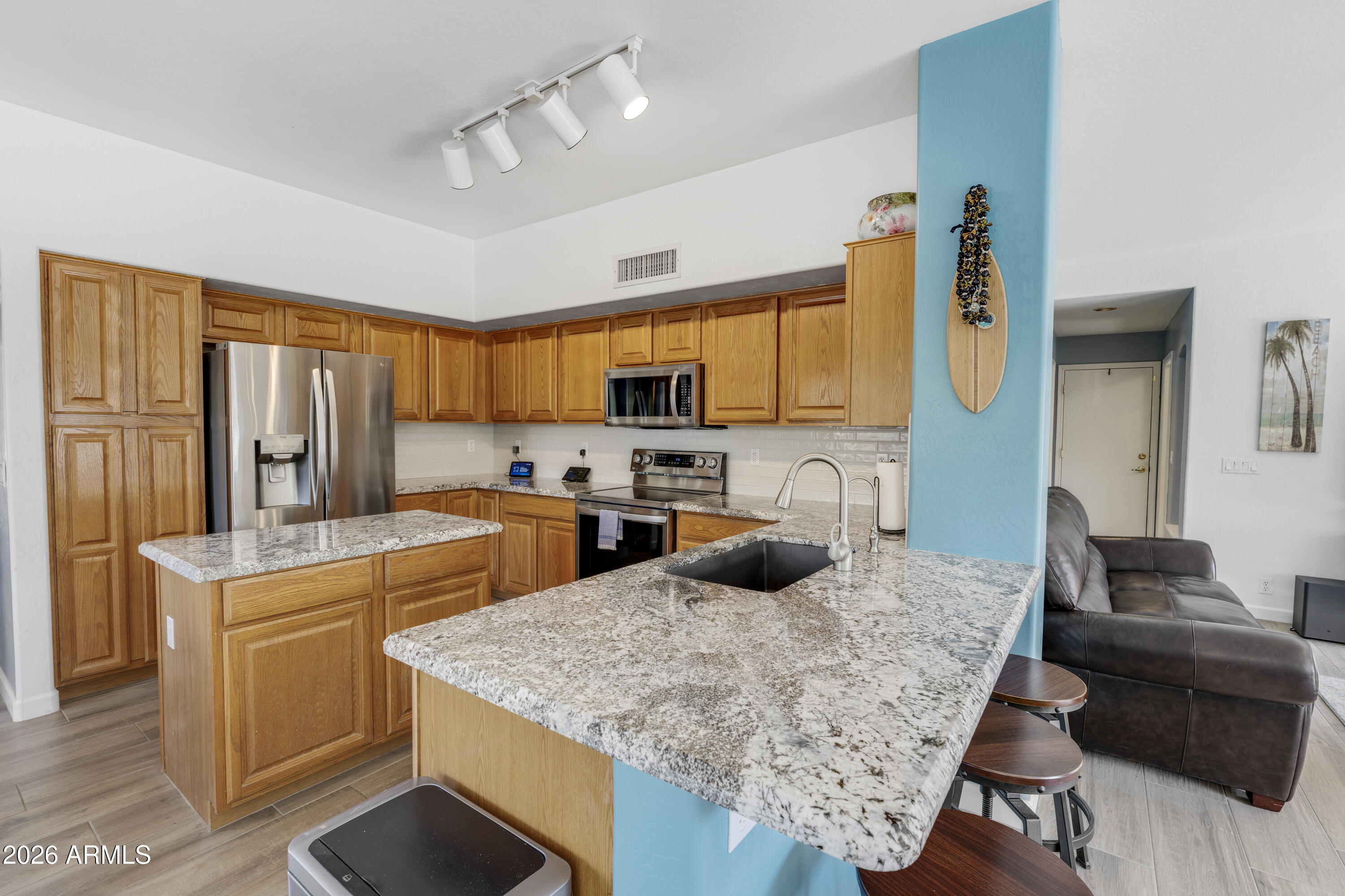 CRESLEIGH AT THE POINTE - Residential