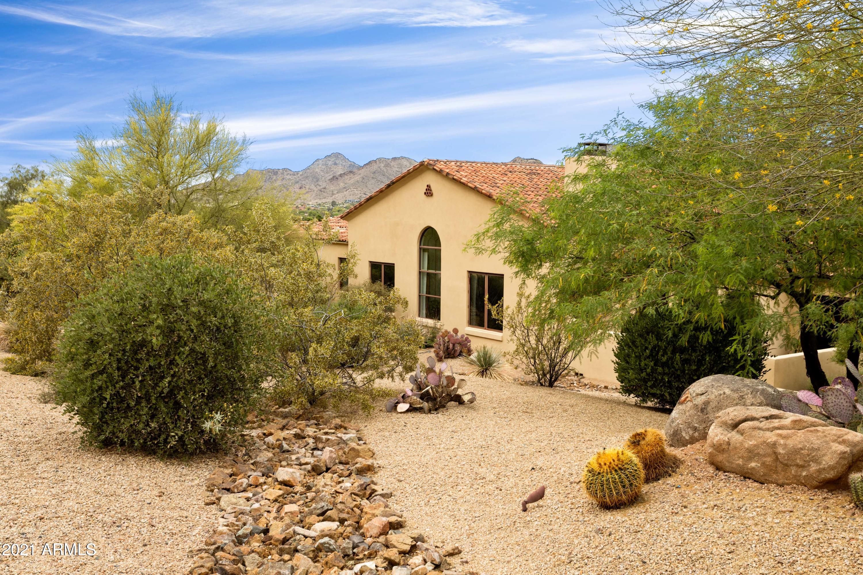 CAMELBACK RANCHOS - Residential