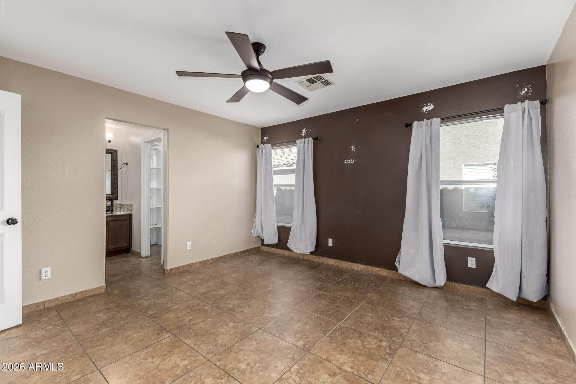 SUNDIAL 4 UNIT 1 REPLAT - Residential