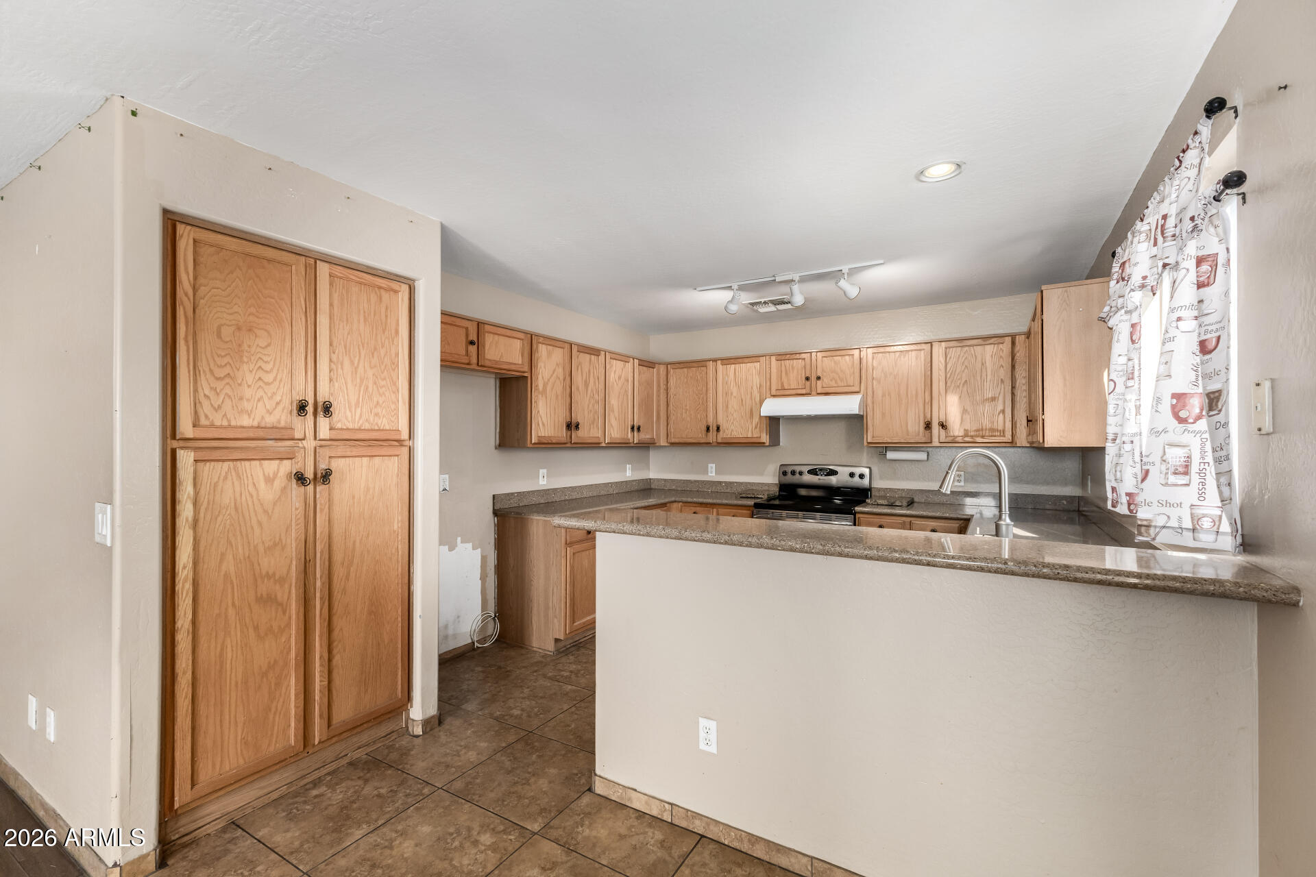 SUNDIAL 4 UNIT 1 REPLAT - Residential