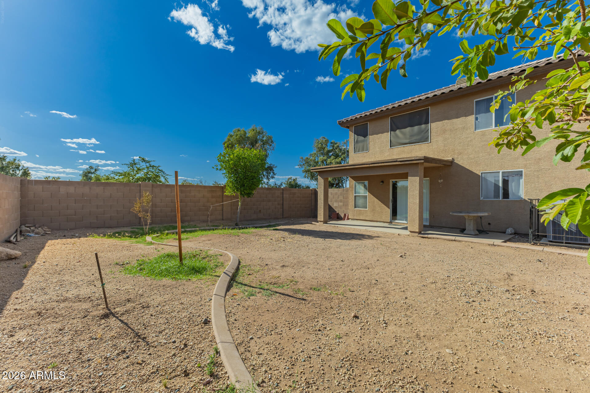 SUNDIAL 4 UNIT 1 REPLAT - Residential