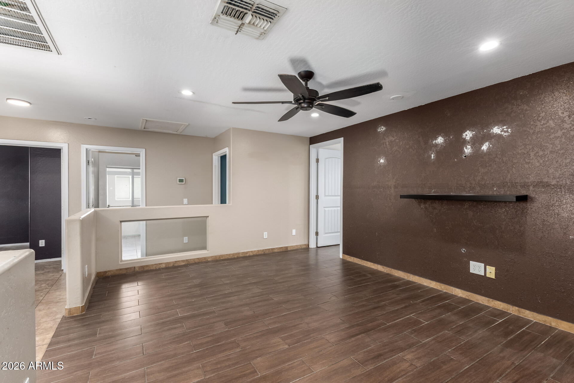 SUNDIAL 4 UNIT 1 REPLAT - Residential