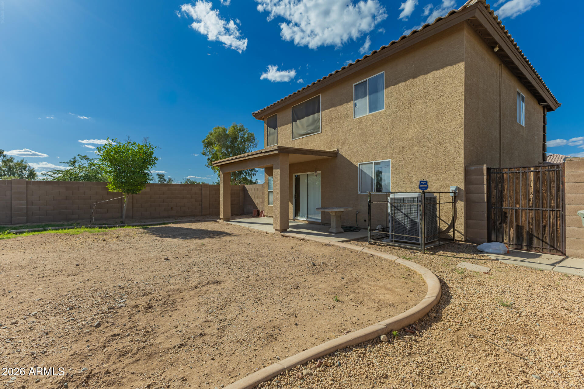 SUNDIAL 4 UNIT 1 REPLAT - Residential