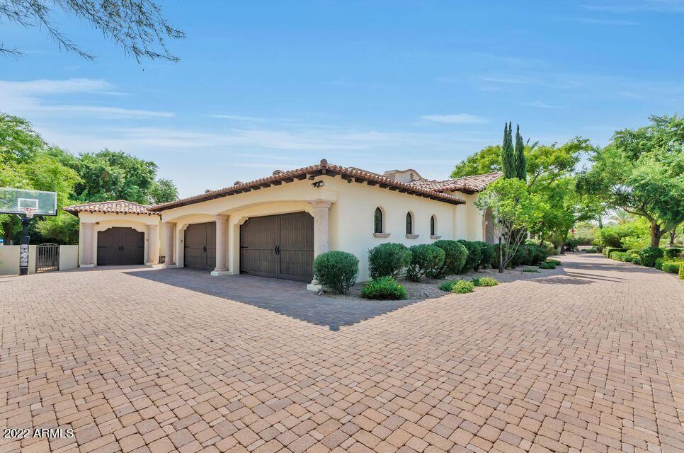 GROSSE POINTE HIGHLANDS - Residential