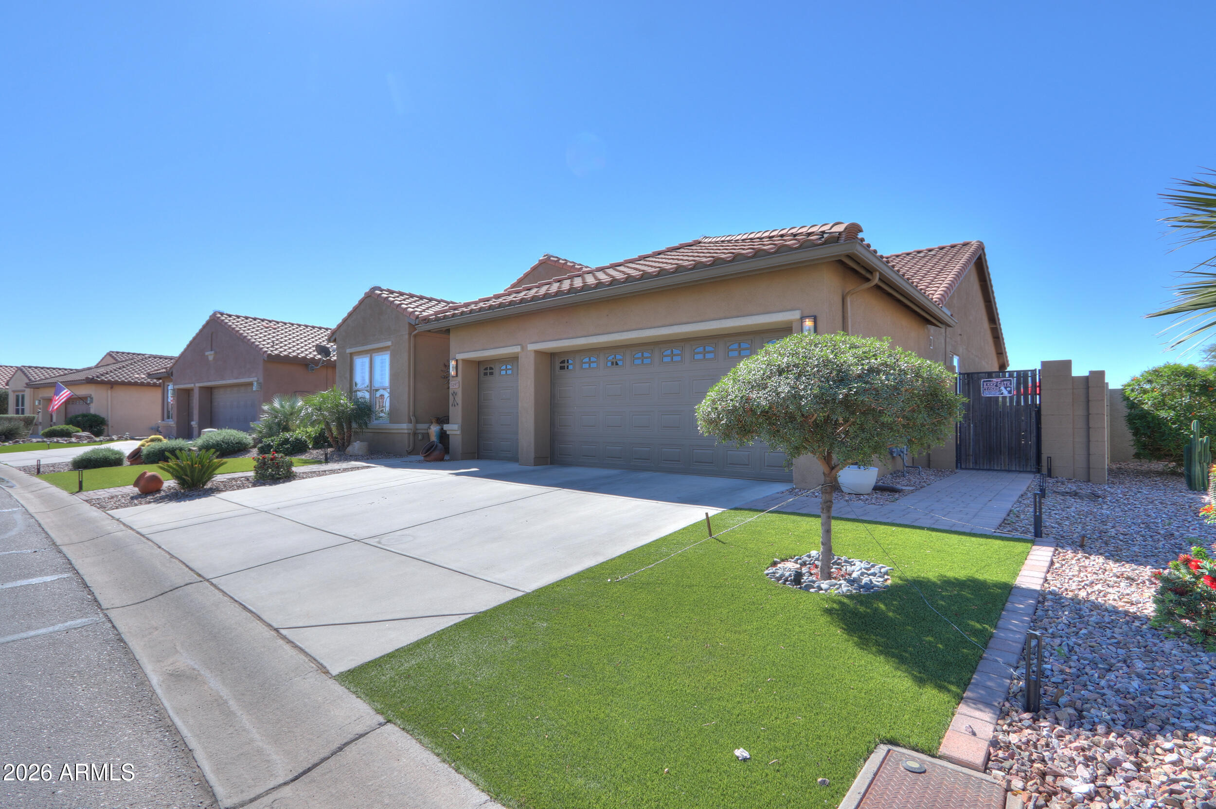ROBSON RANCH - Residential