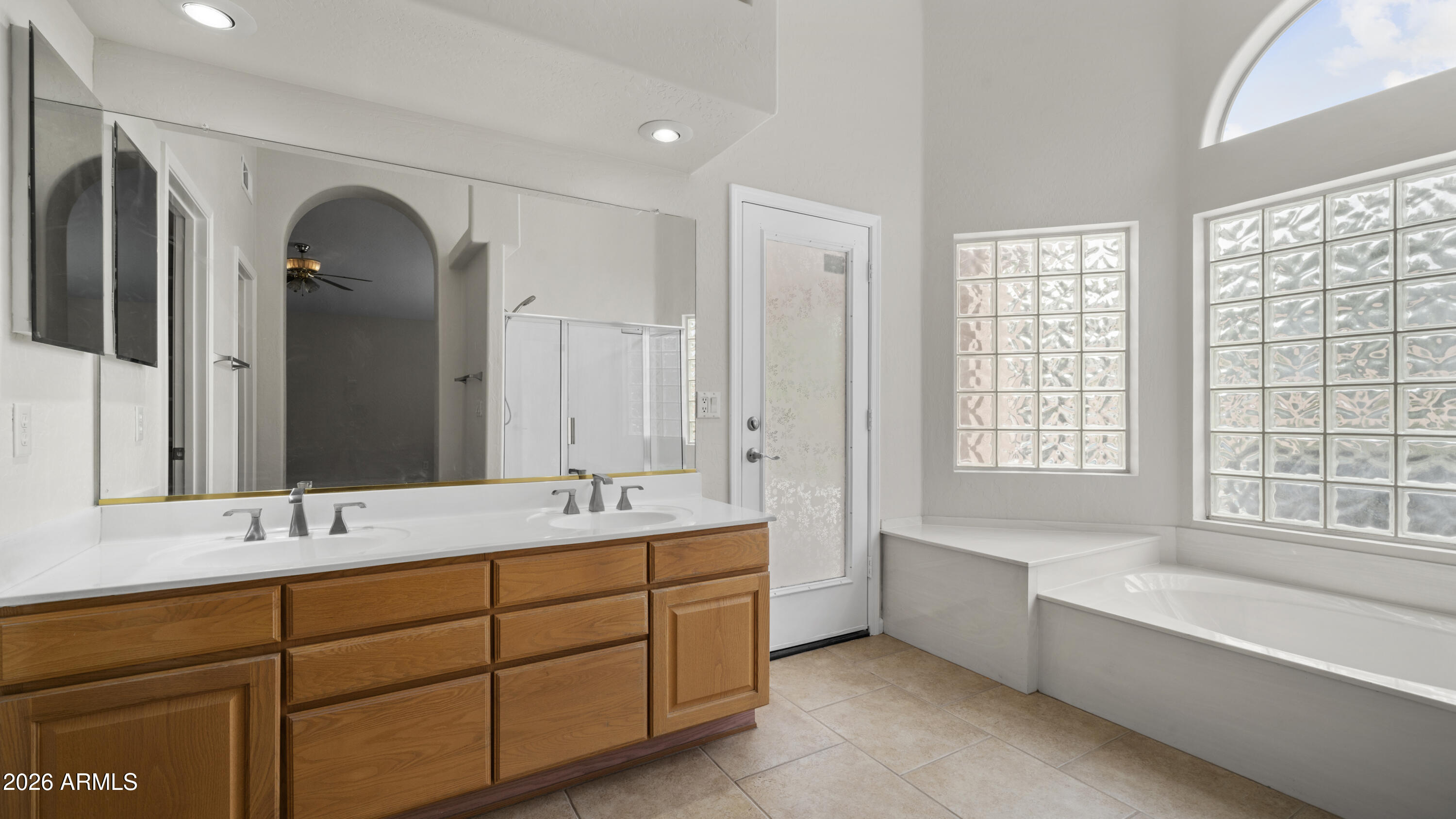 SIERRA TEMPE UNIT 1 - Residential
