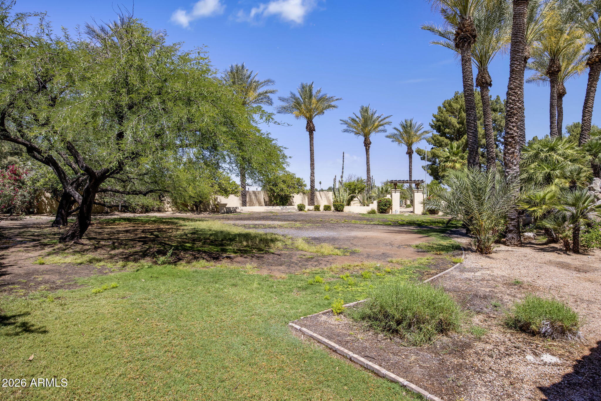 CAMELBACK COUNTRY ESTATES 6 - Residential