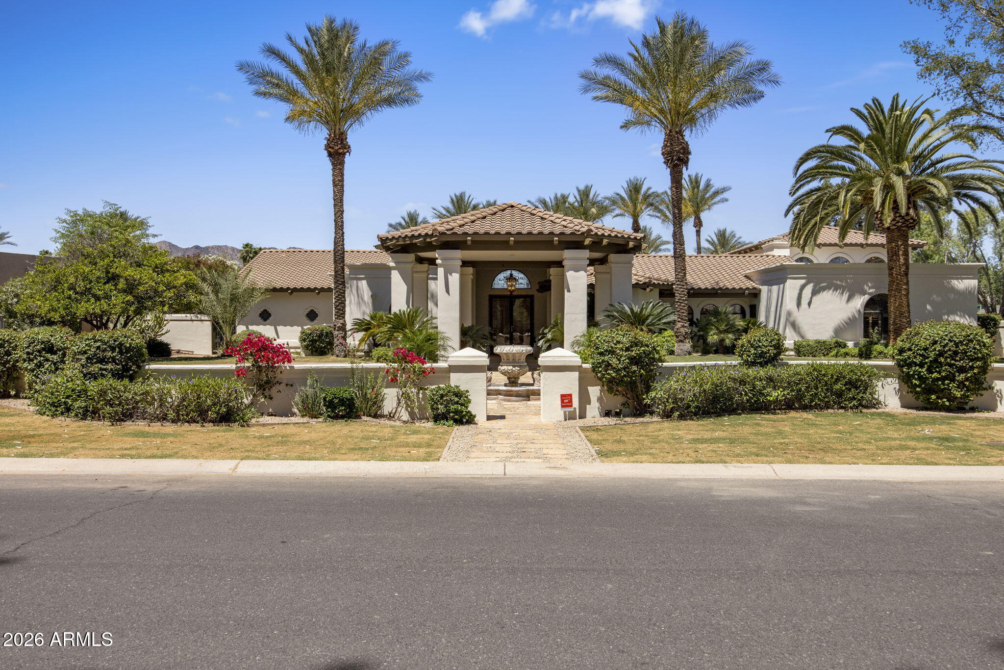 CAMELBACK COUNTRY ESTATES 6 - Residential