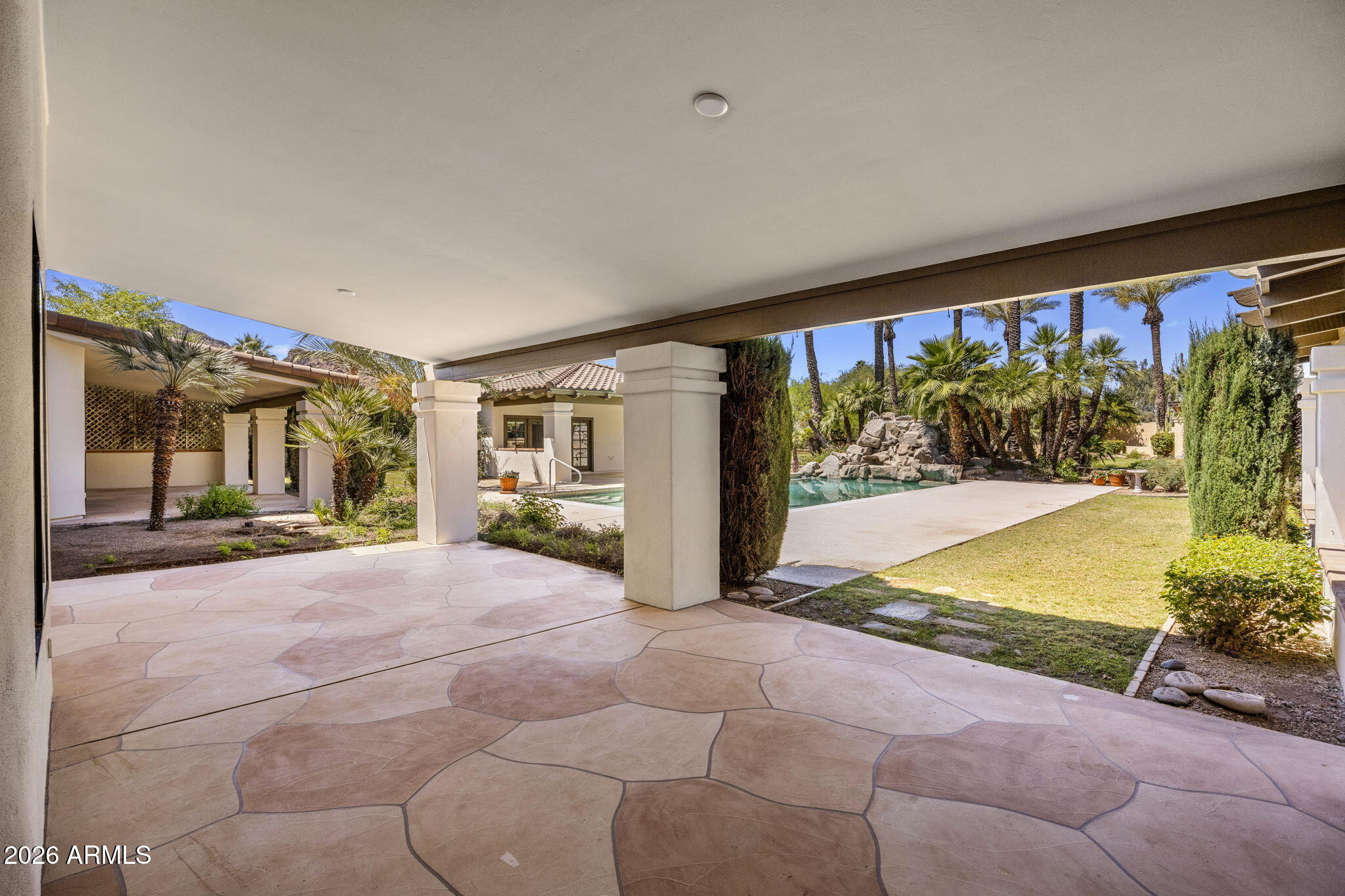 CAMELBACK COUNTRY ESTATES 6 - Residential