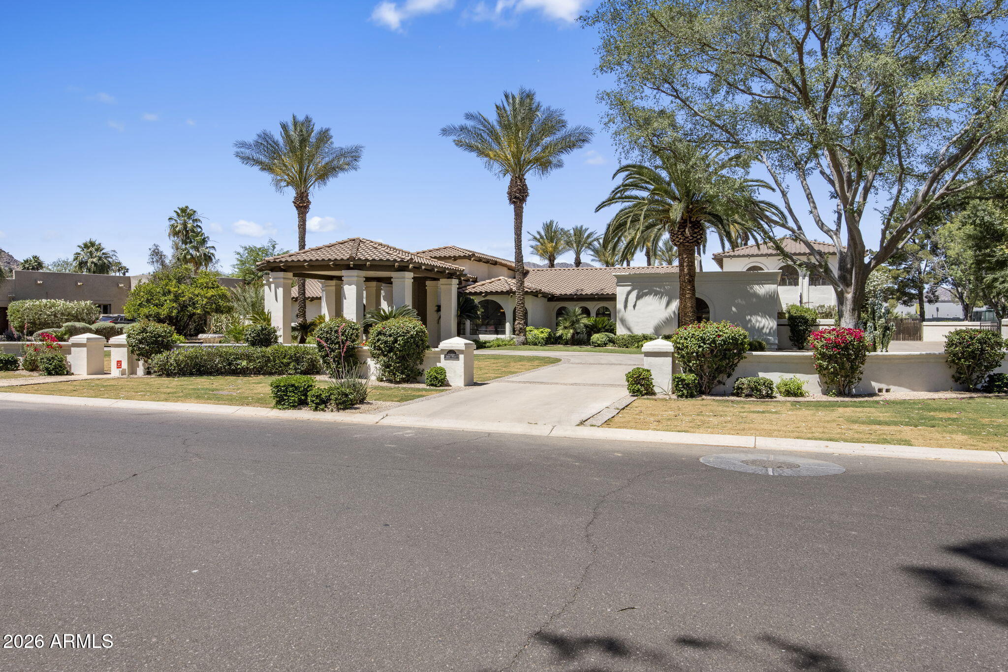 CAMELBACK COUNTRY ESTATES 6 - Residential