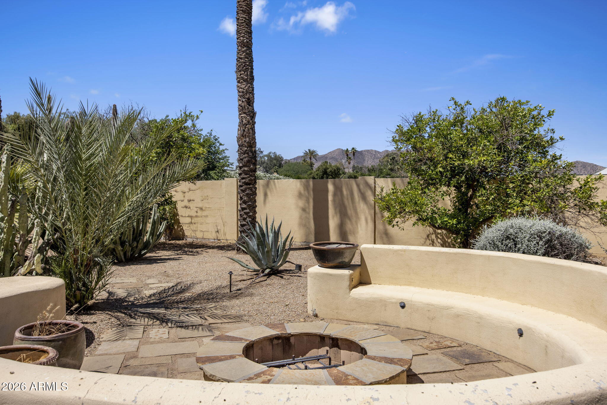 CAMELBACK COUNTRY ESTATES 6 - Residential