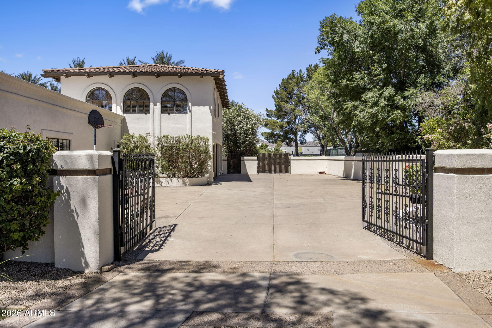 CAMELBACK COUNTRY ESTATES 6 - Residential