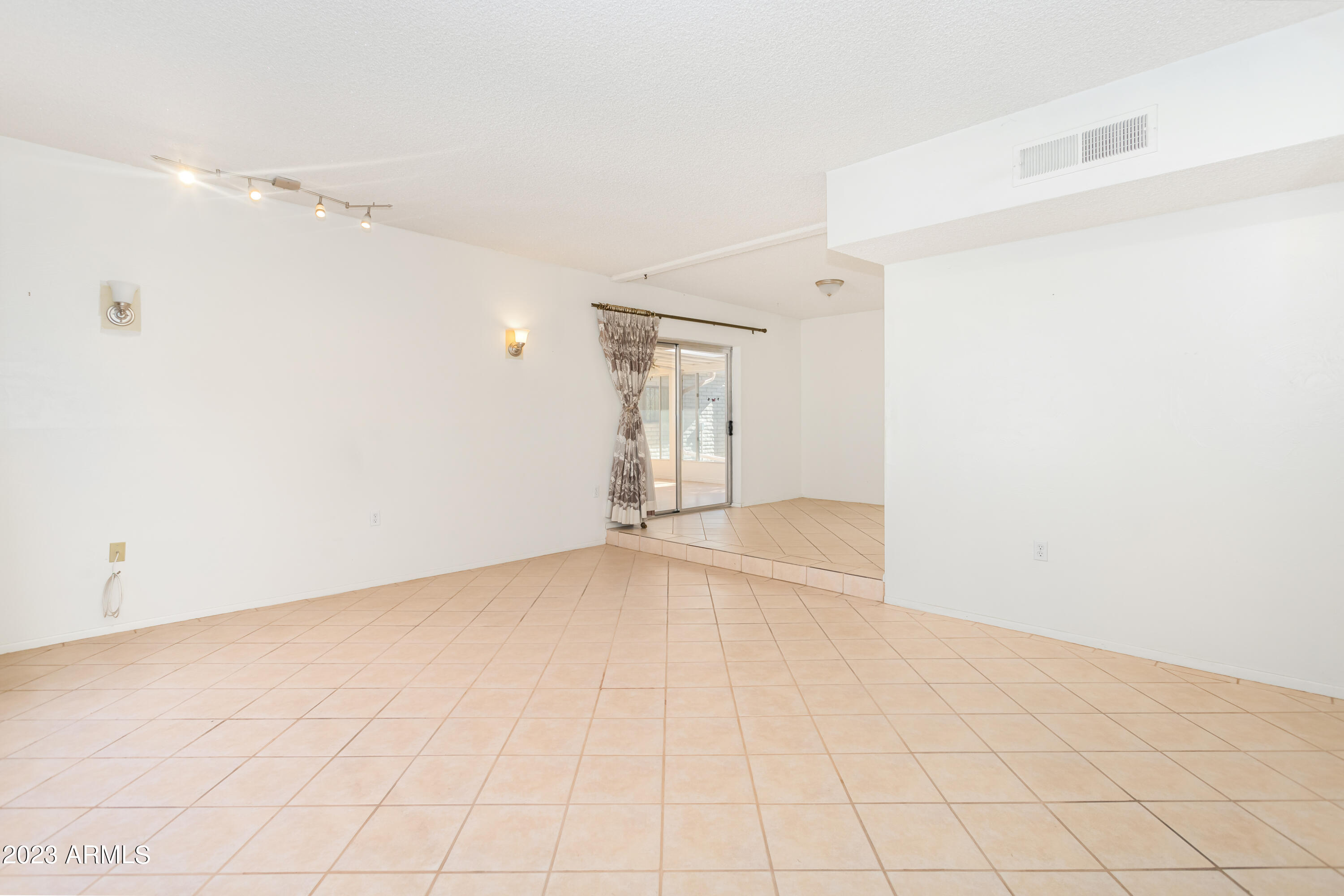 VILLAGE MEADOWS ESTATES - Residential