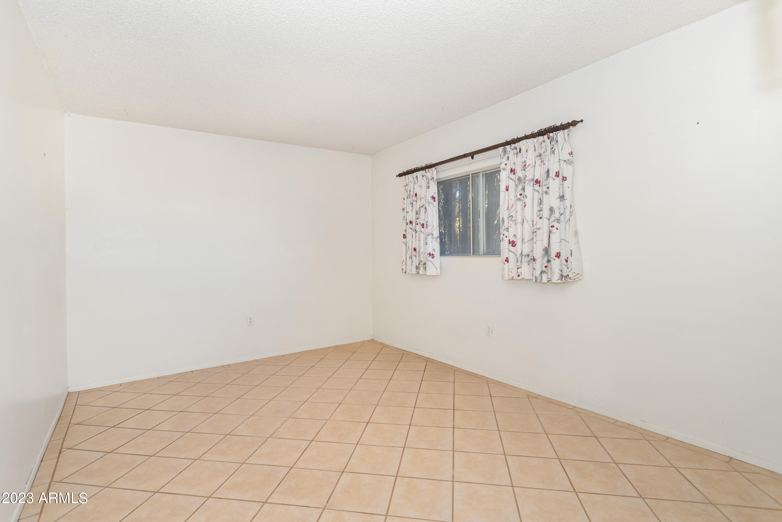 VILLAGE MEADOWS ESTATES - Residential