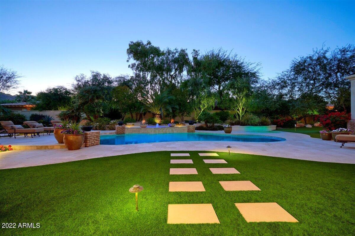 W2 W2 N2 NW4 SE4 NW4 EX N 33' 1.13ac - Residential