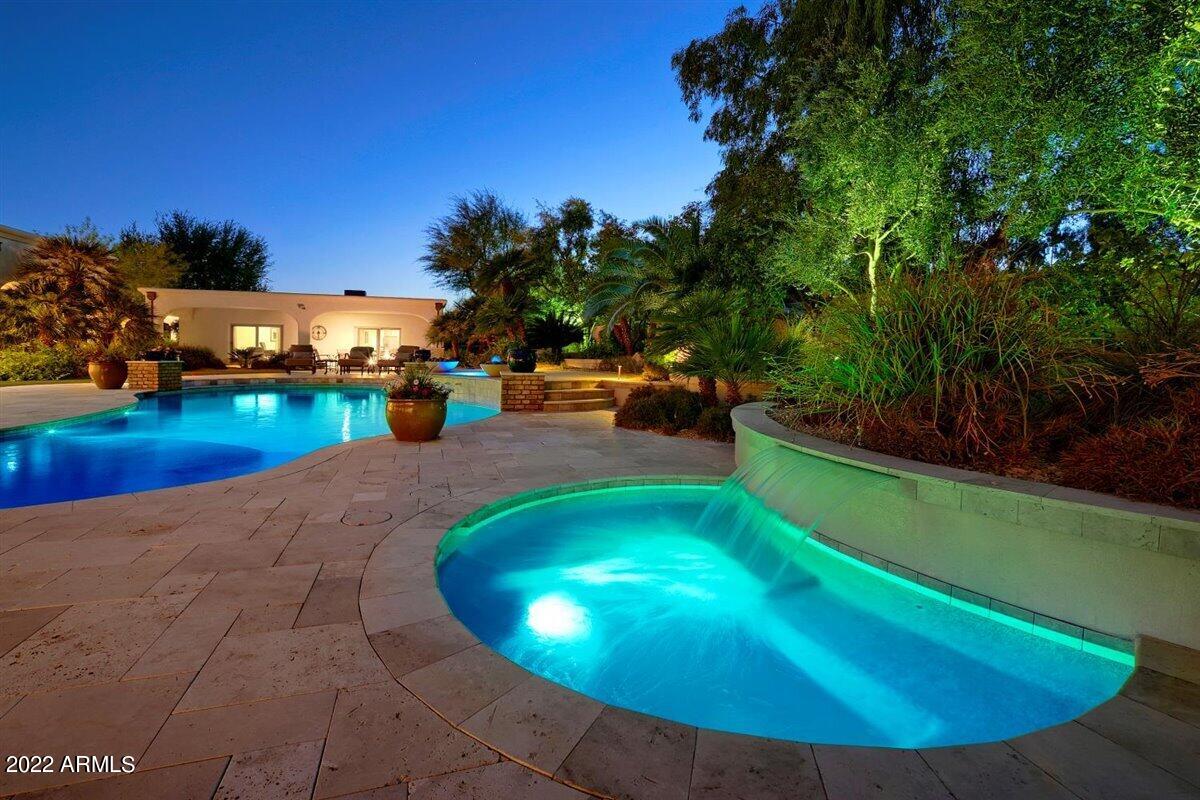 W2 W2 N2 NW4 SE4 NW4 EX N 33' 1.13ac - Residential