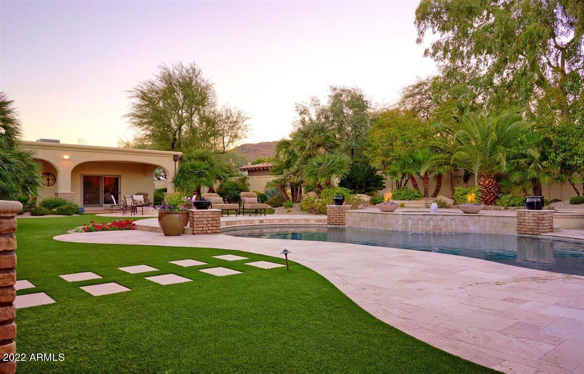 W2 W2 N2 NW4 SE4 NW4 EX N 33' 1.13ac - Residential