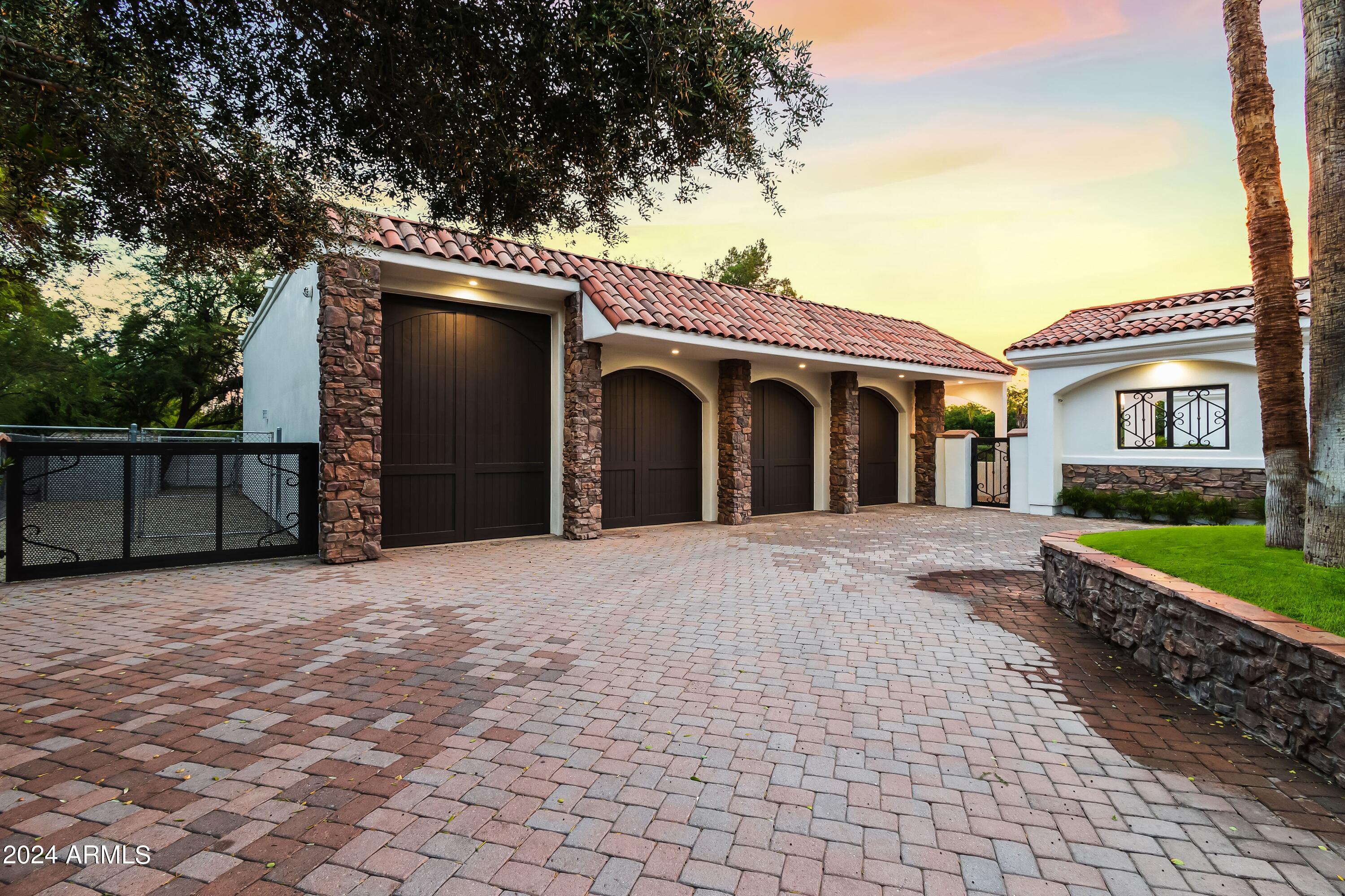 Paradise Valley - Residential