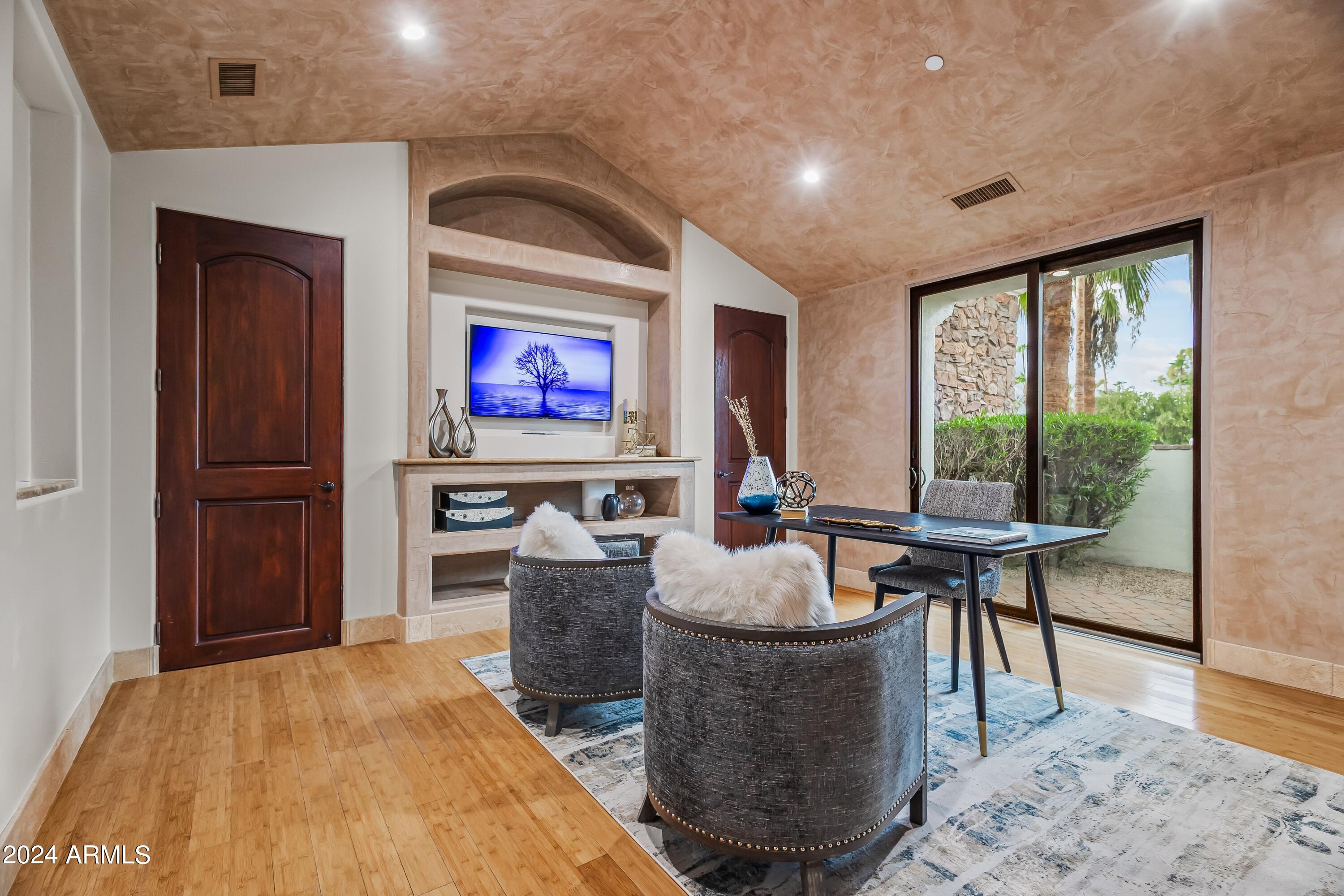 Paradise Valley - Residential