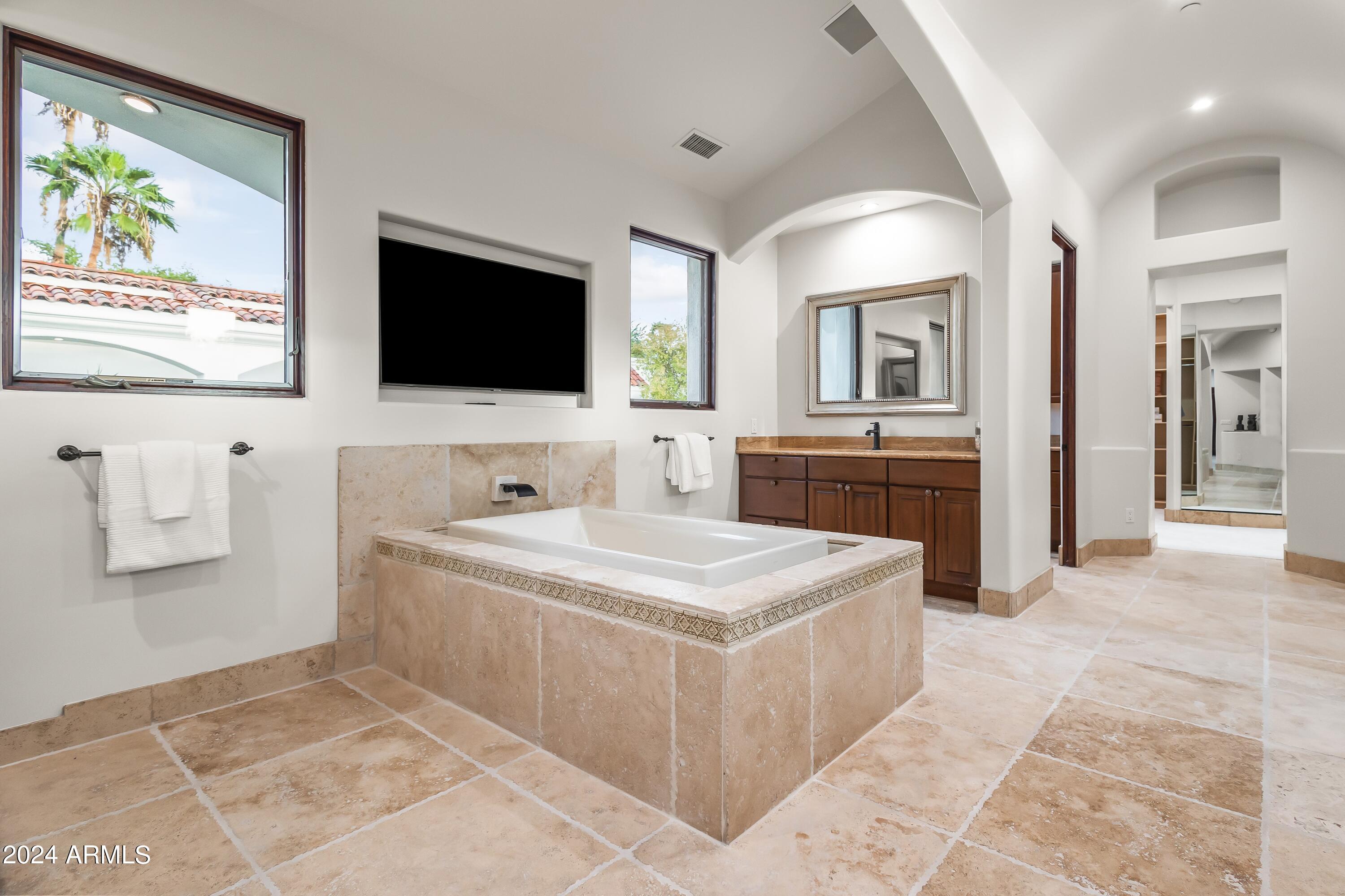 Paradise Valley - Residential