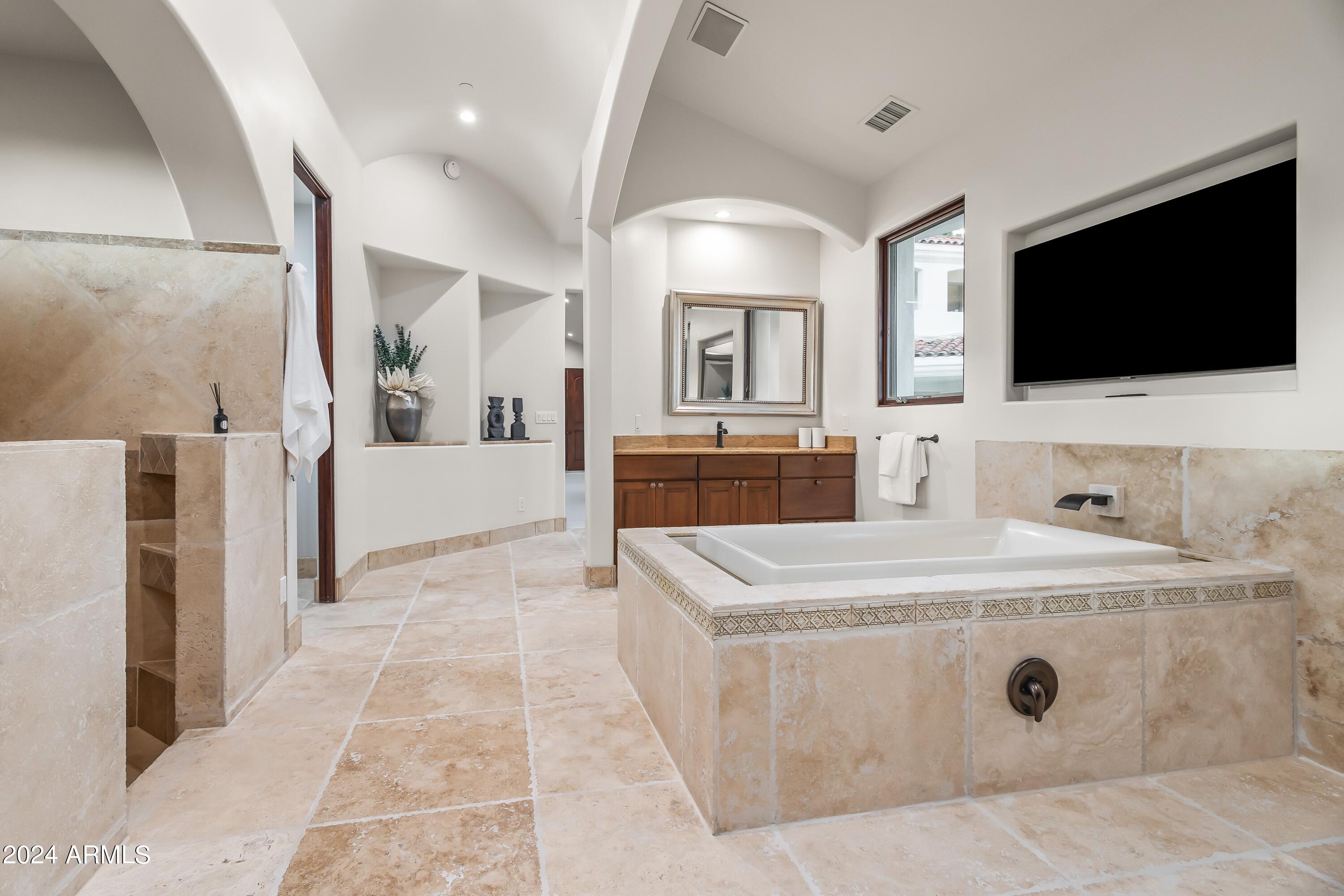Paradise Valley - Residential