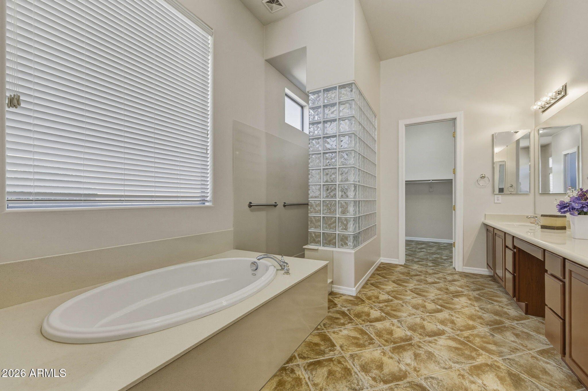 ANTHEM UNIT 28 - Residential
