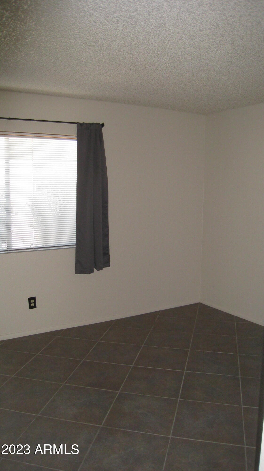 DESERT SHADOWS - Residential Lease