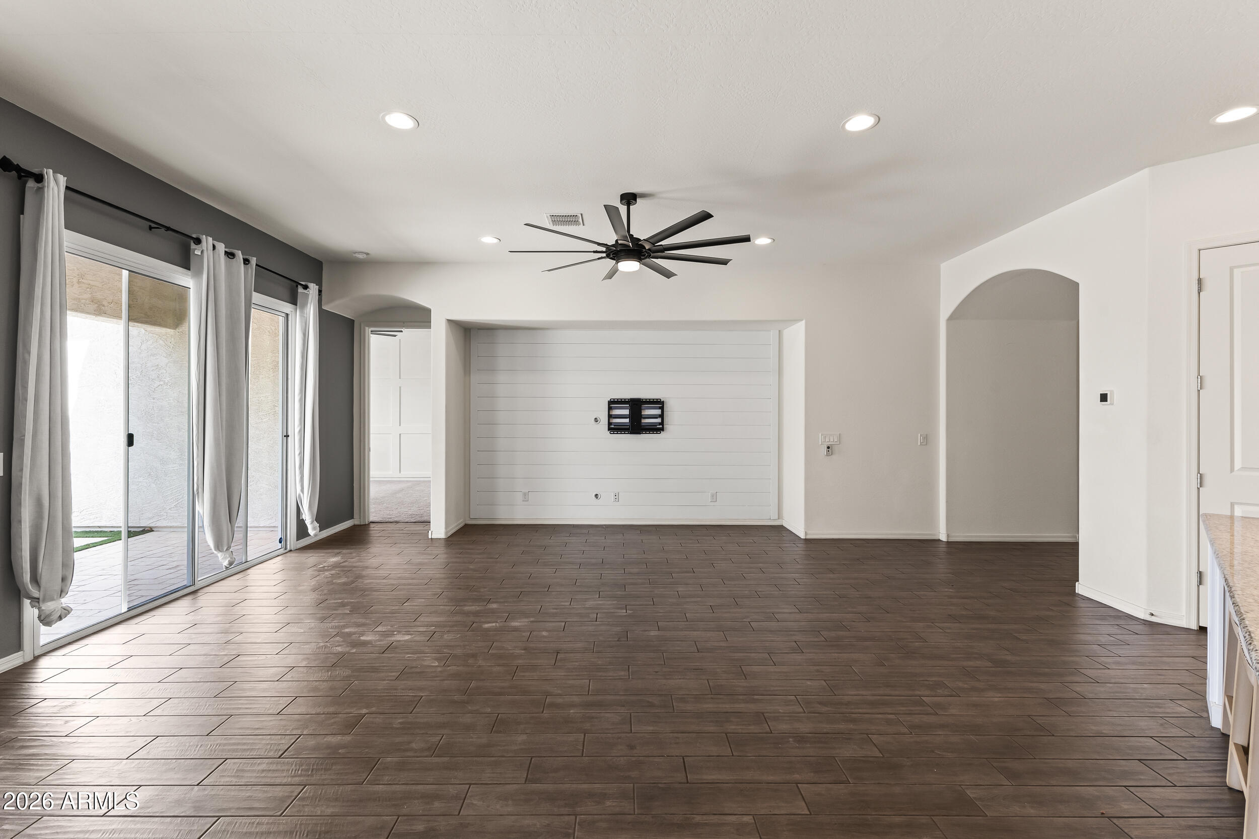 LA SENTIERO - Residential