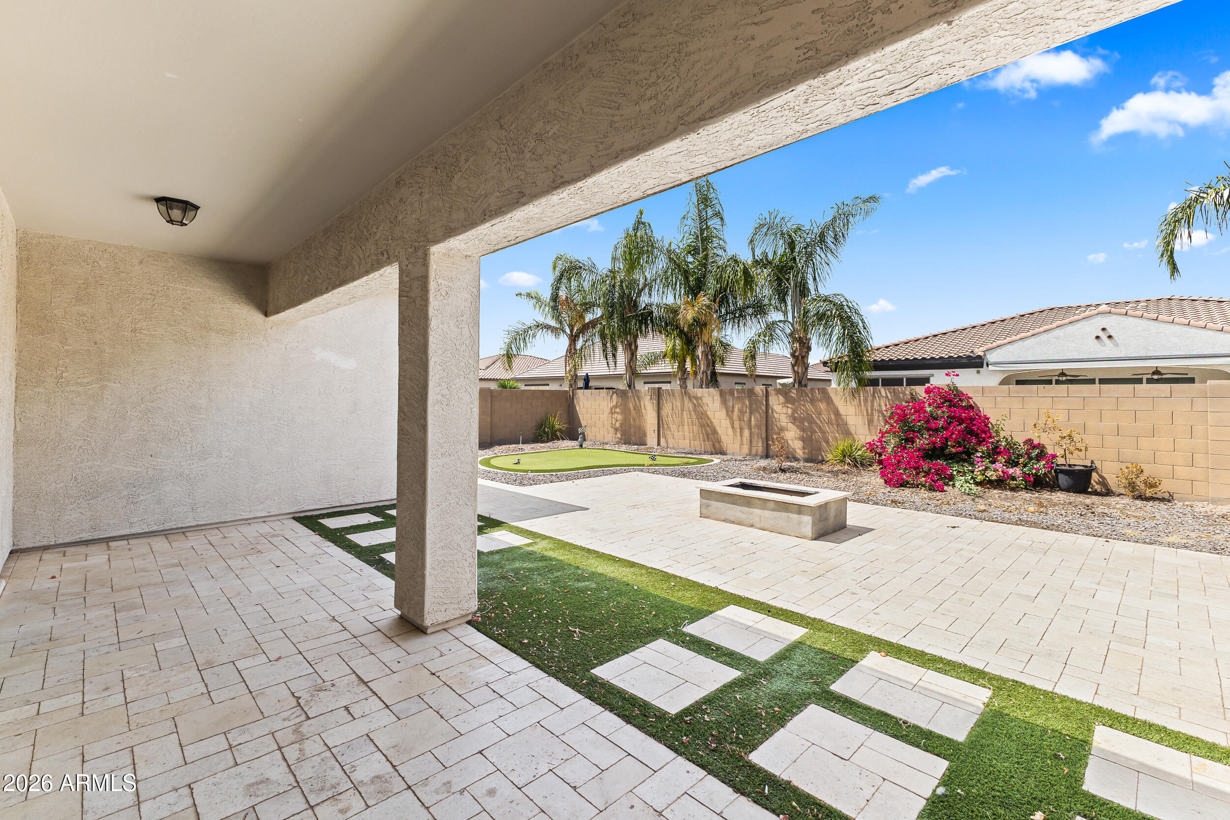 LA SENTIERO - Residential