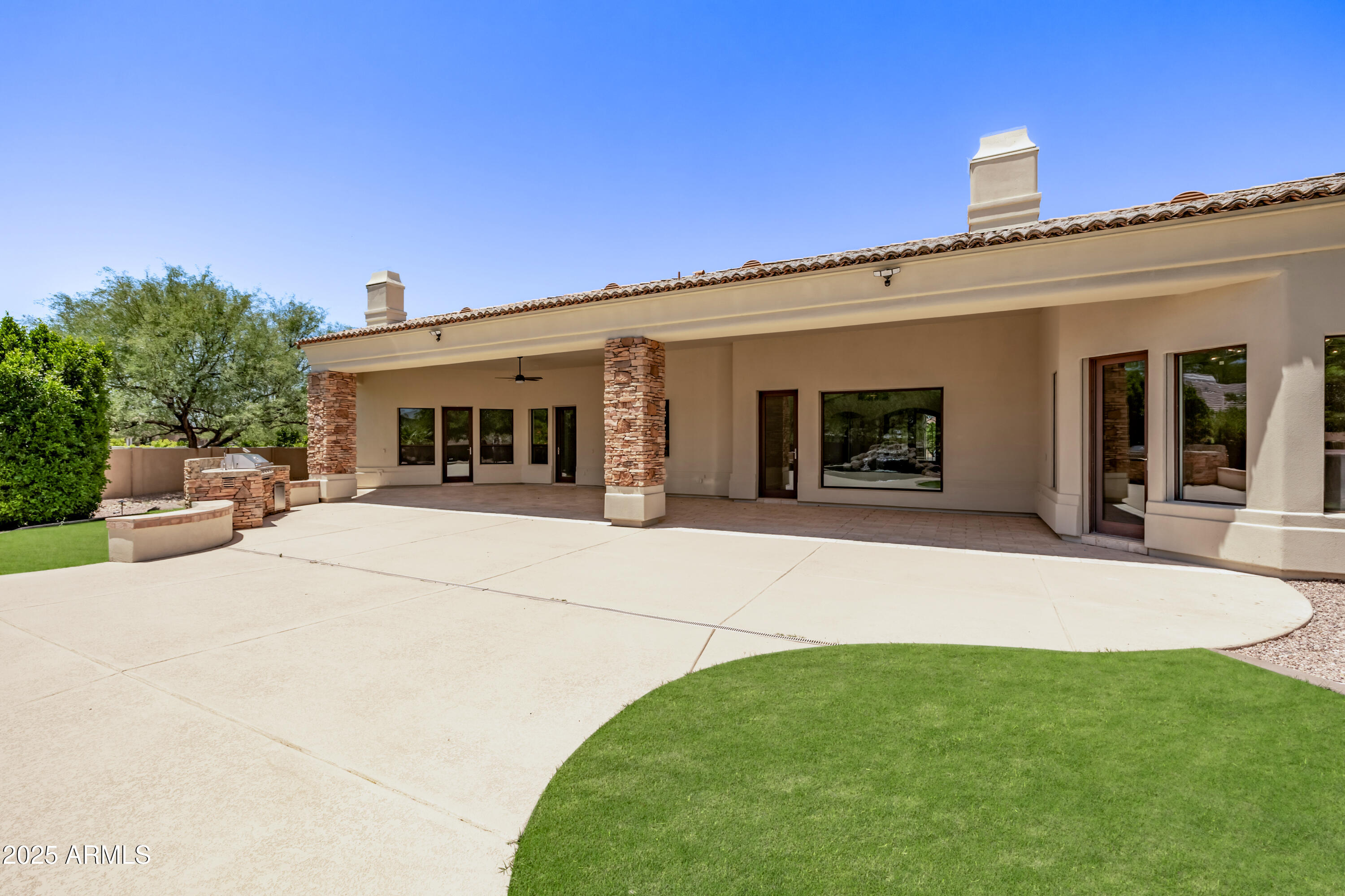 CARMICHAEL COURT - Residential