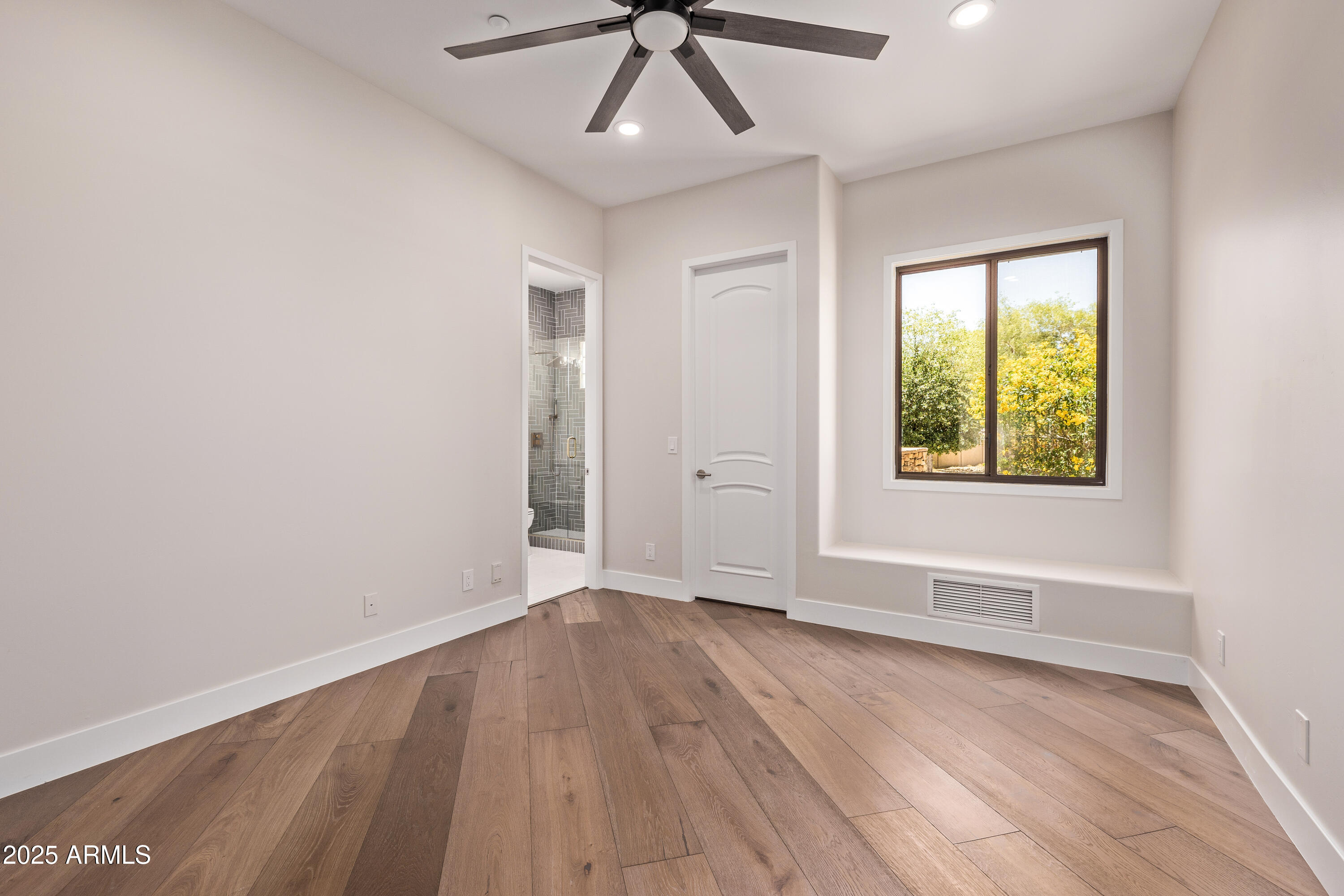 CARMICHAEL COURT - Residential