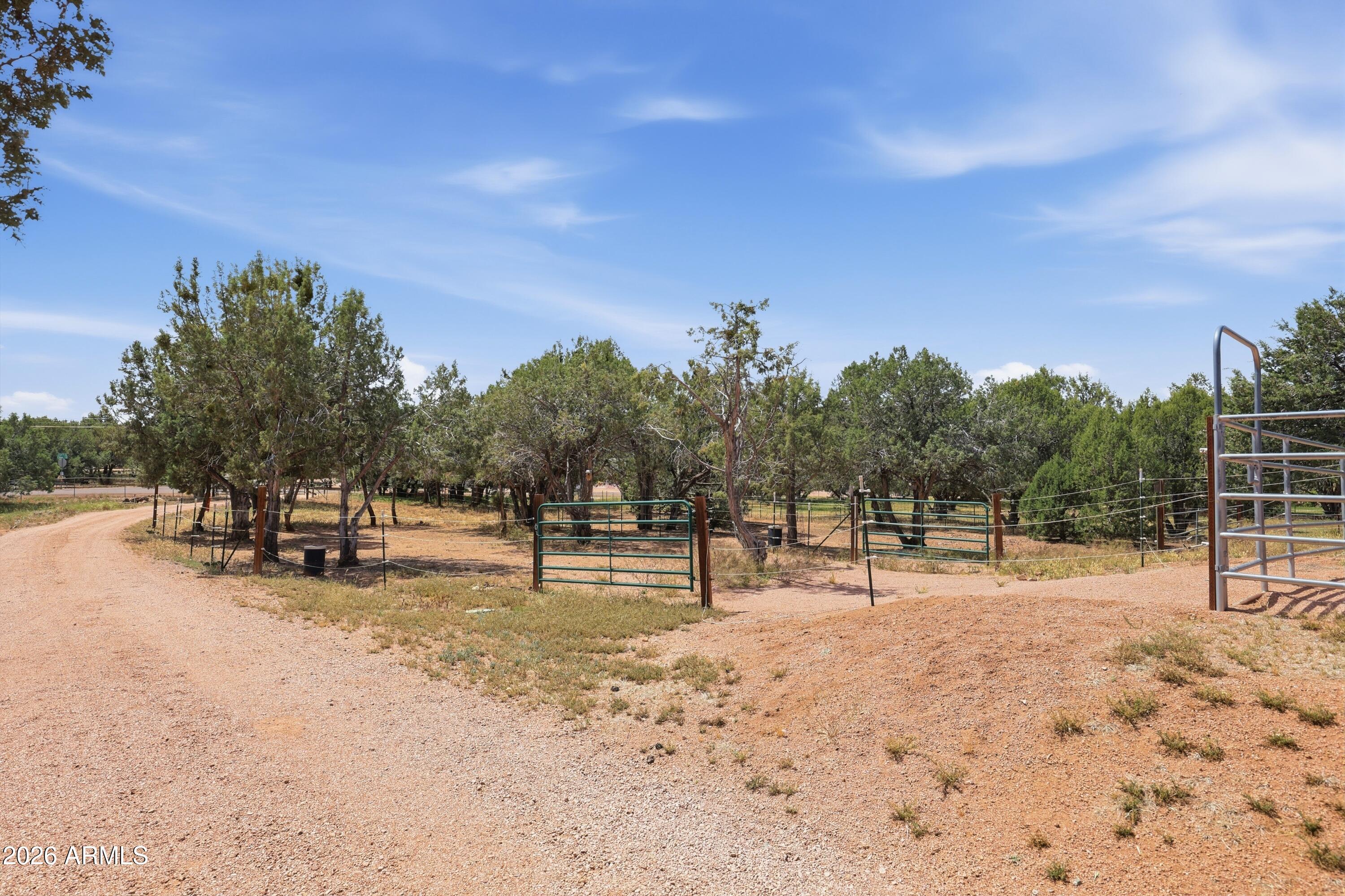 COUNTRY CLUB RANCHOS - Residential