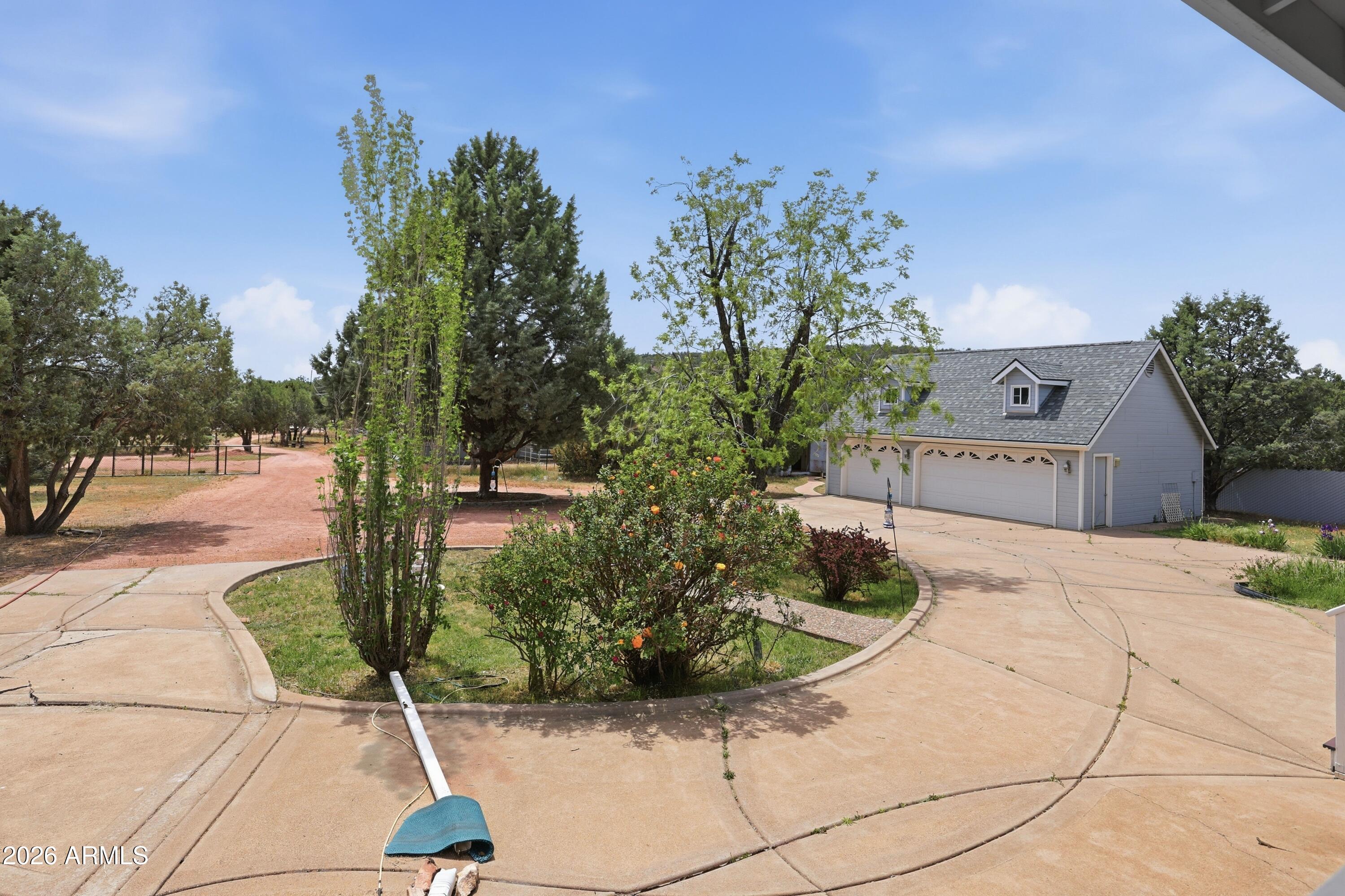 COUNTRY CLUB RANCHOS - Residential