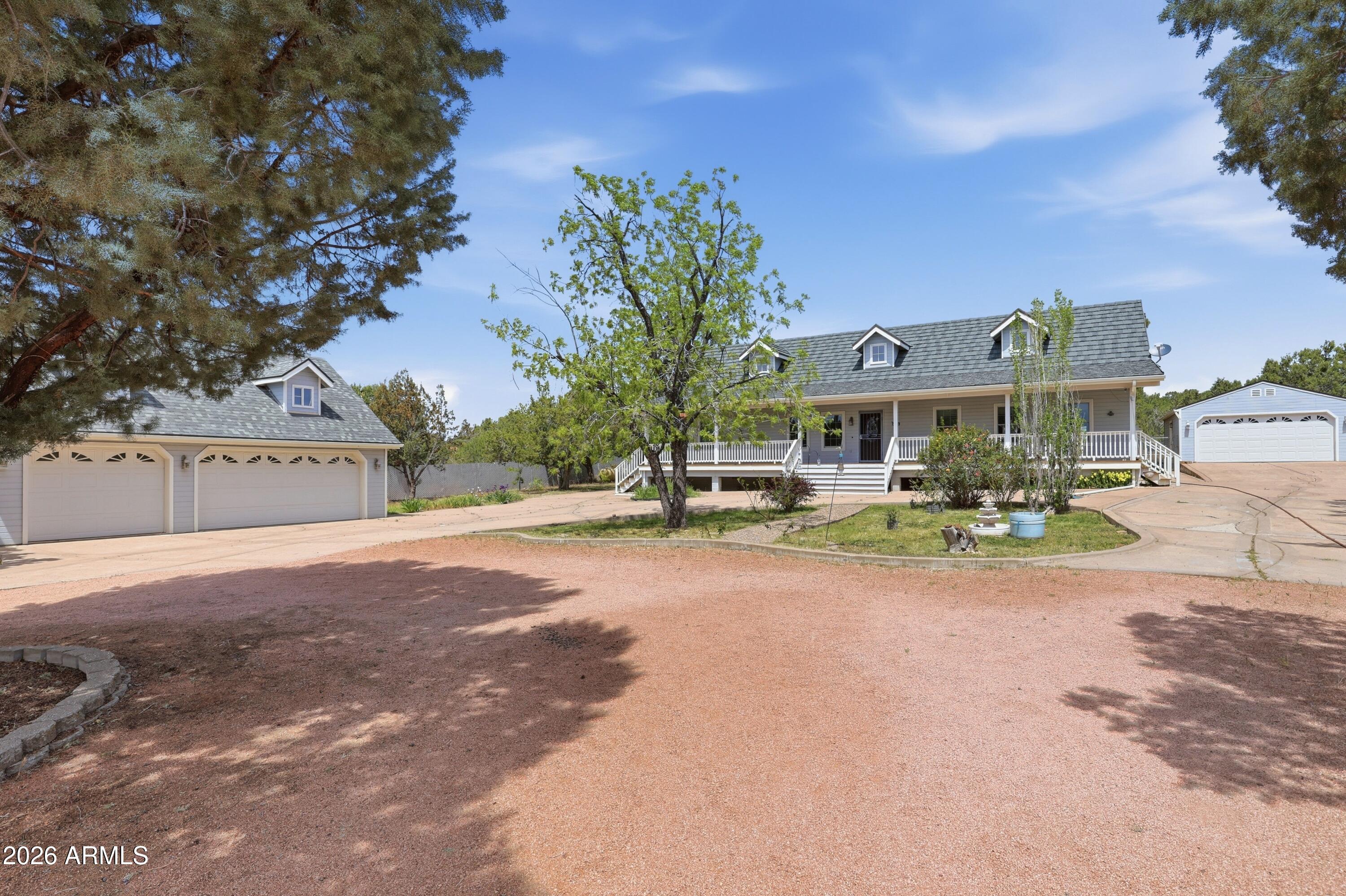 COUNTRY CLUB RANCHOS - Residential