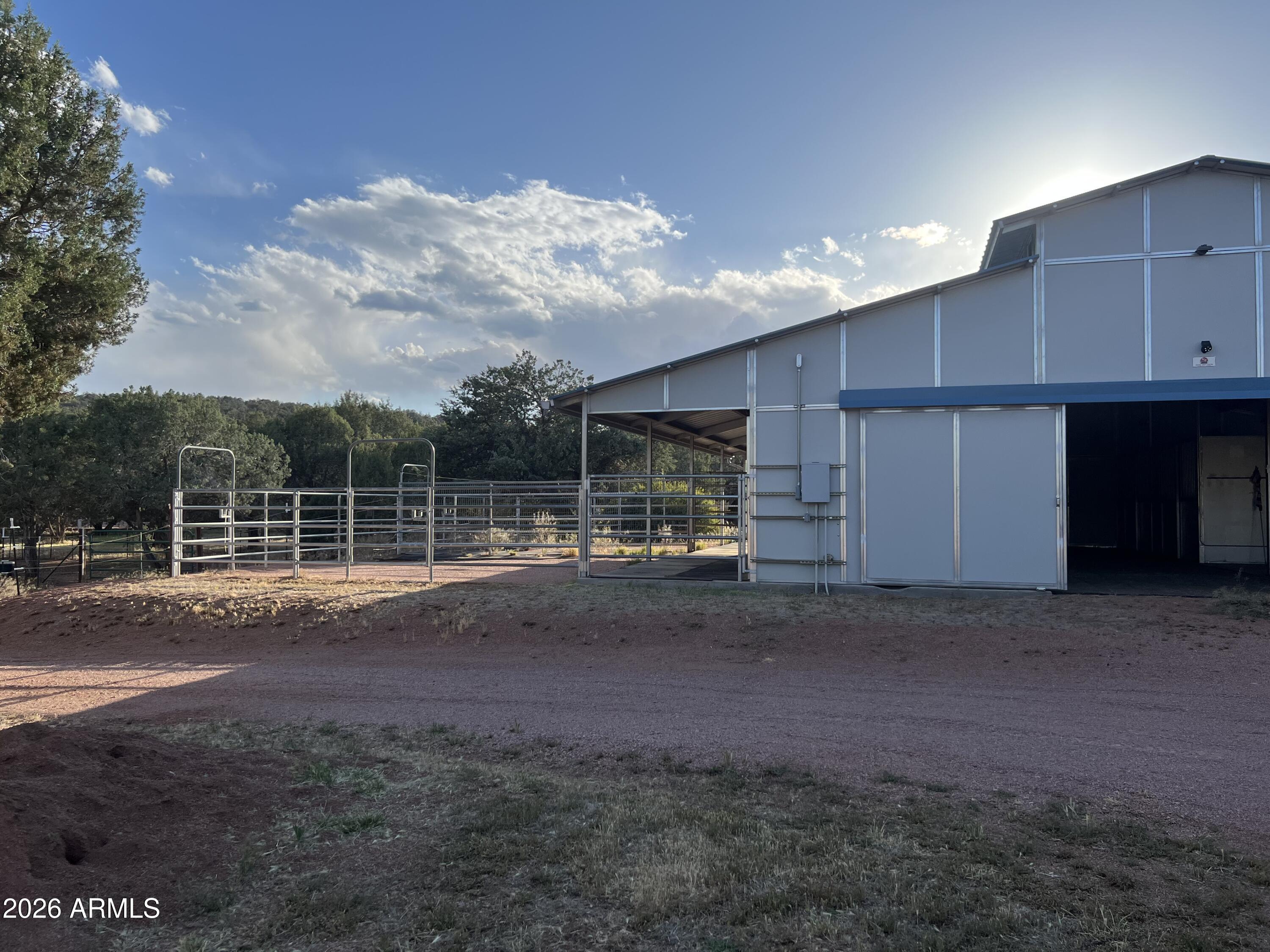 COUNTRY CLUB RANCHOS - Residential