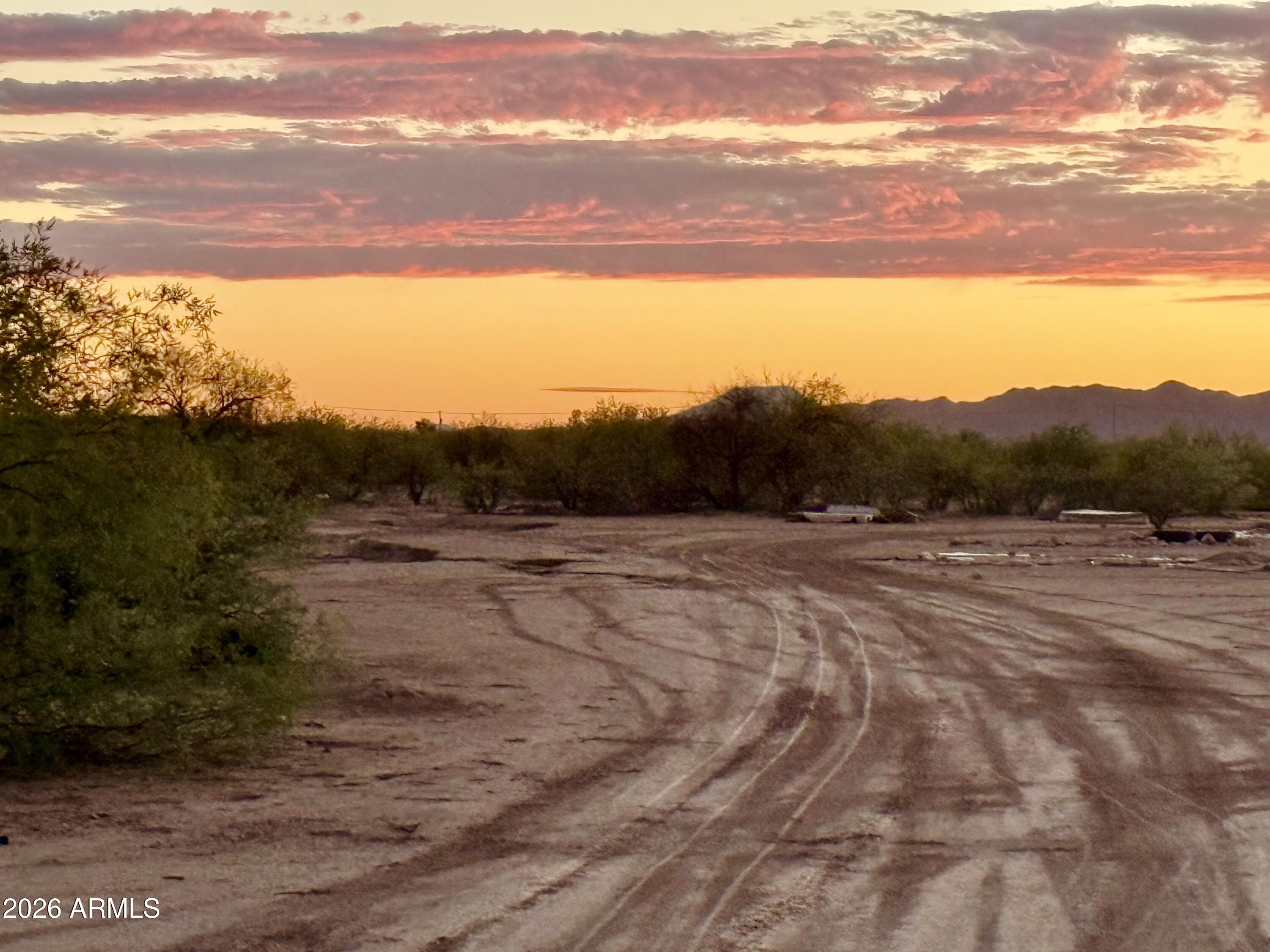 TOLTEC/ARIZONA VALLEY UNIT SEVENTEEN - Land