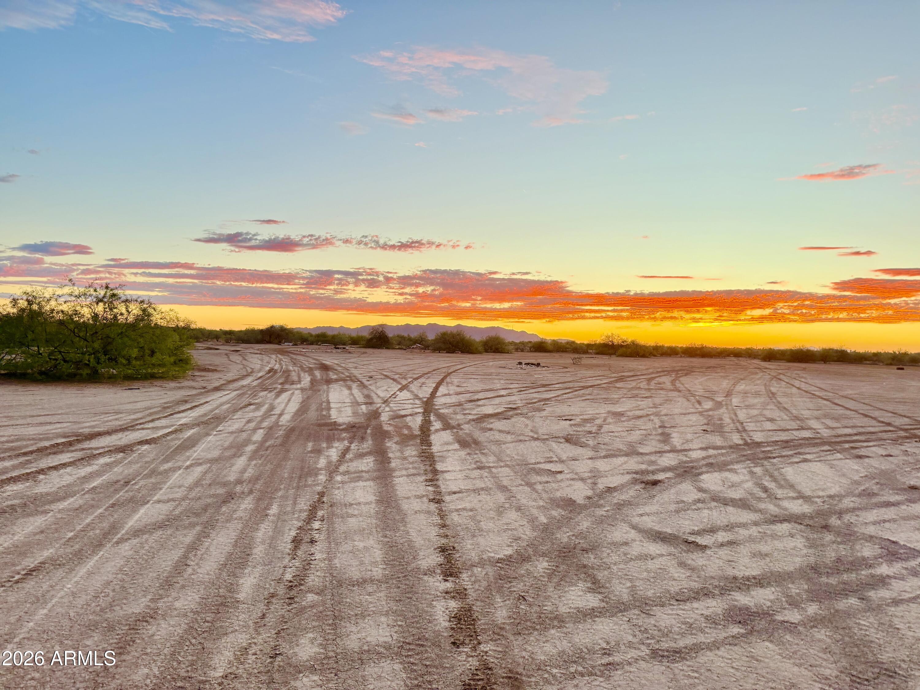 TOLTEC/ARIZONA VALLEY UNIT SEVENTEEN - Land