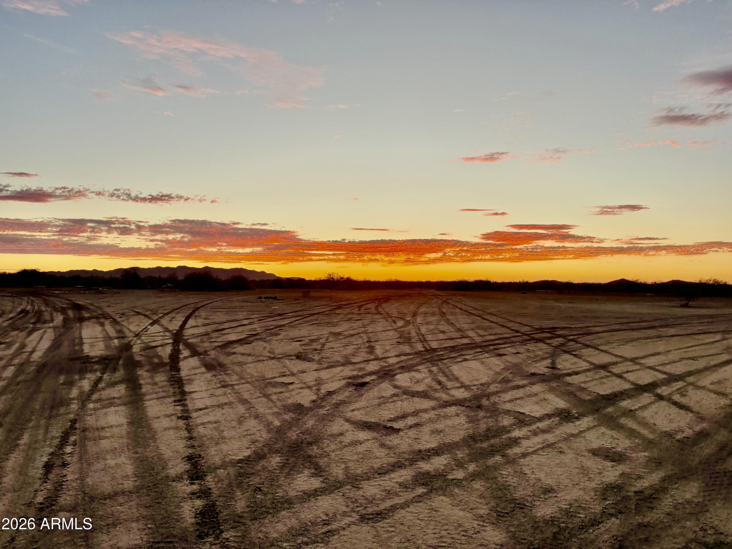 TOLTEC/ARIZONA VALLEY UNIT SEVENTEEN - Land
