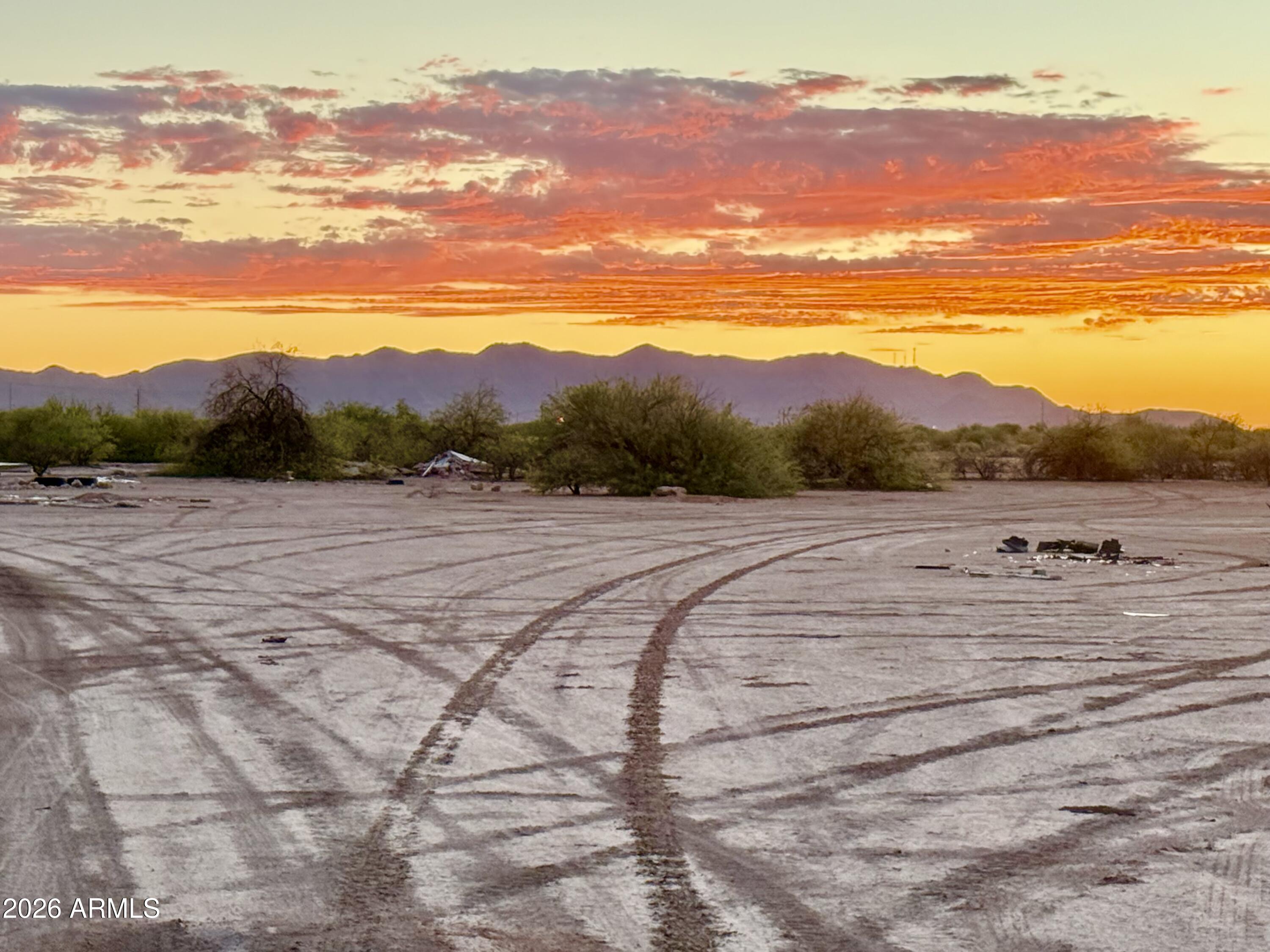 TOLTEC/ARIZONA VALLEY UNIT SEVENTEEN - Land